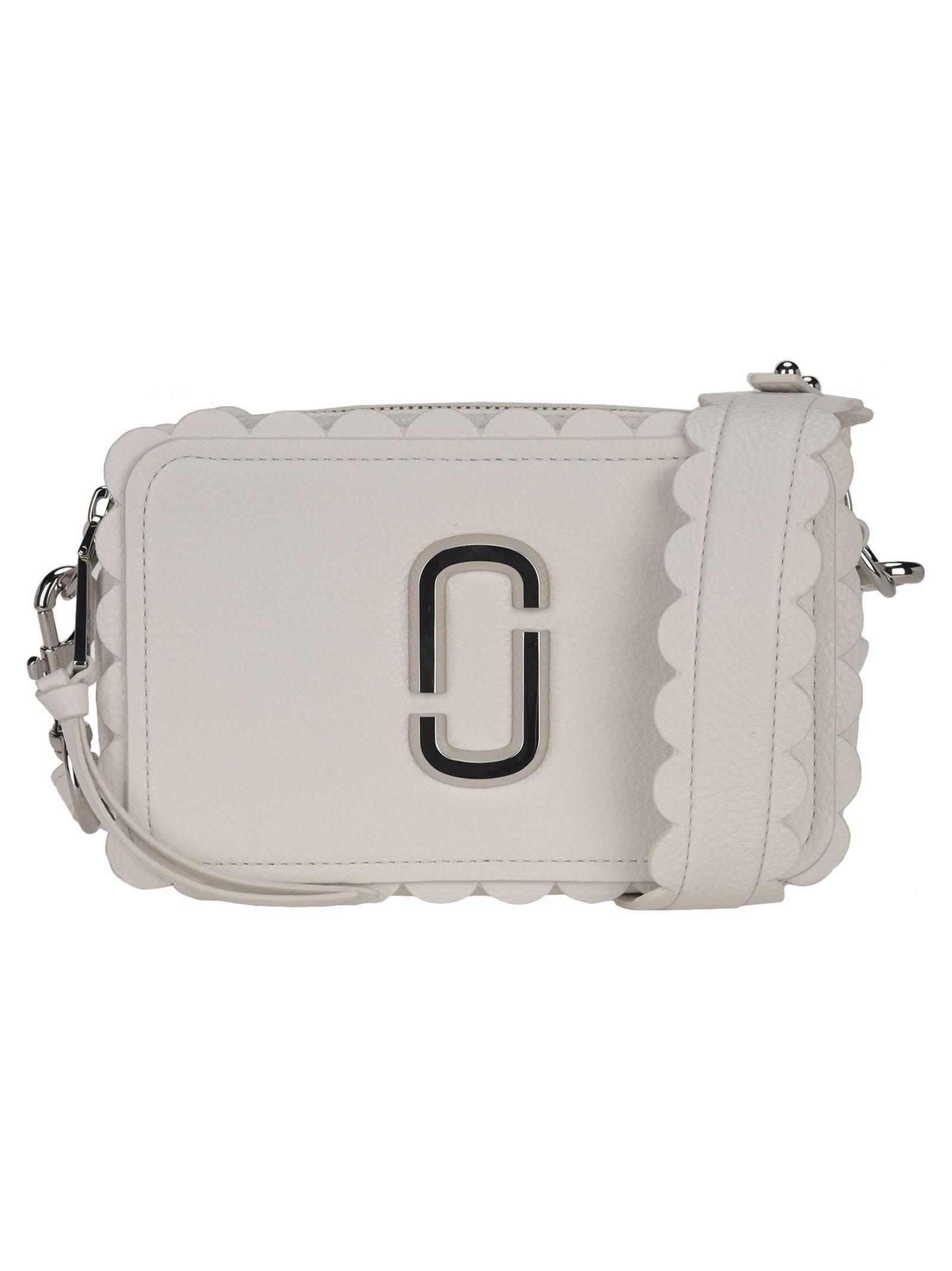 Marc Jacobs The Softshot Scalloped Crossbody Bag in White | Lyst