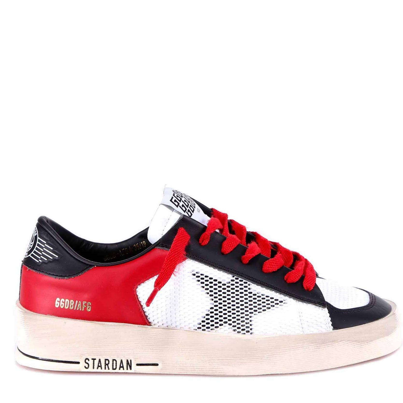 golden goose with red star