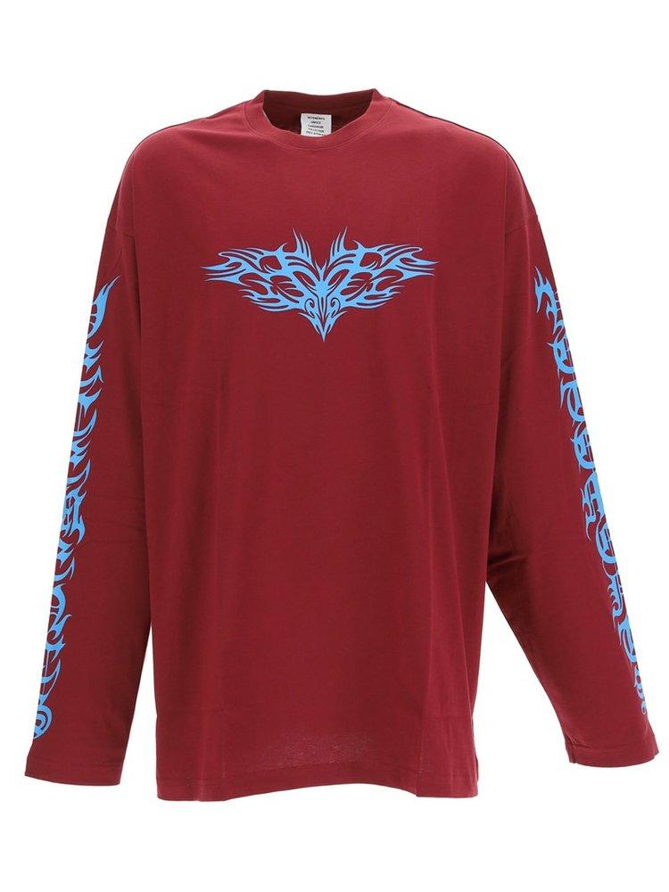 Vetements Gothic Logo Printed Long-sleeved T-shirt in Red for Men