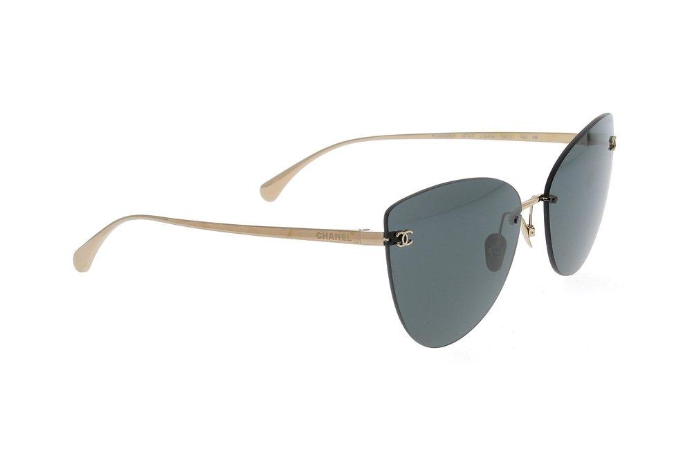 Chanel Cat-eye Frame Sunglasses in Black