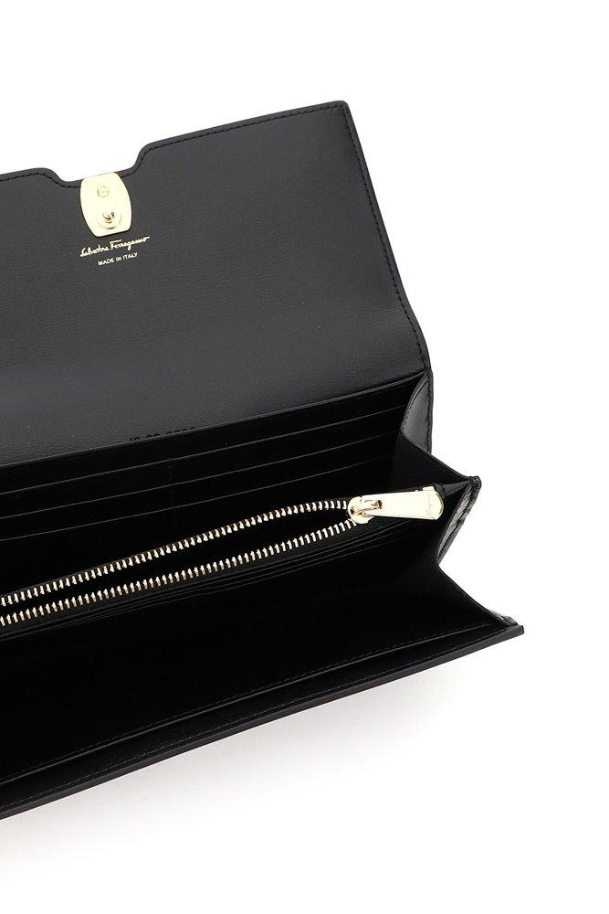Ferragamo Vara Bow Continental Wallet in Black | Lyst Canada