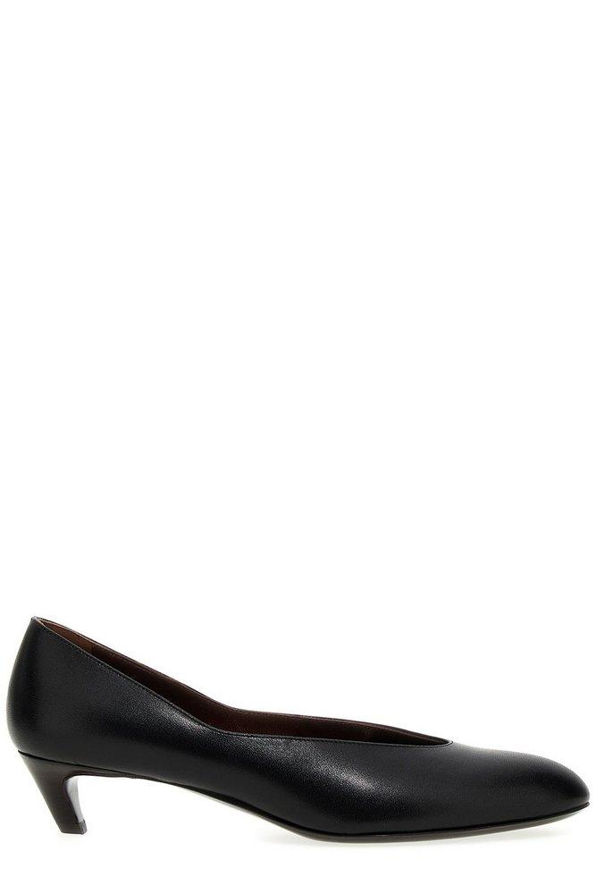 Black almond hot sale toe pumps