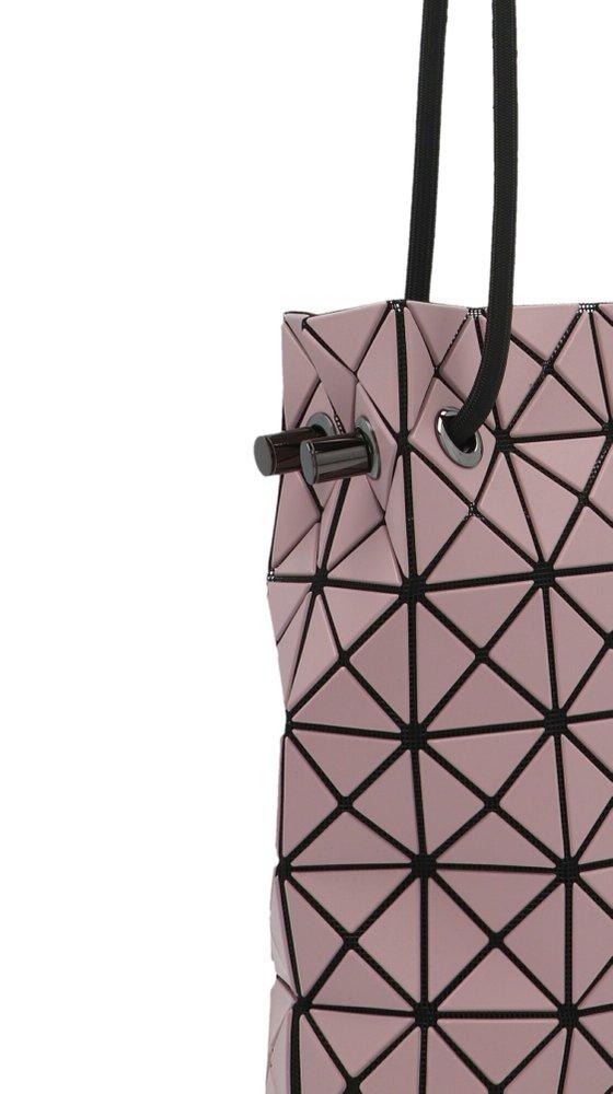 Bao Bao Issey Miyake Geometric-Pattern Faux-Leather Shoulder Bag - Pink के  लिए महिलाएं
