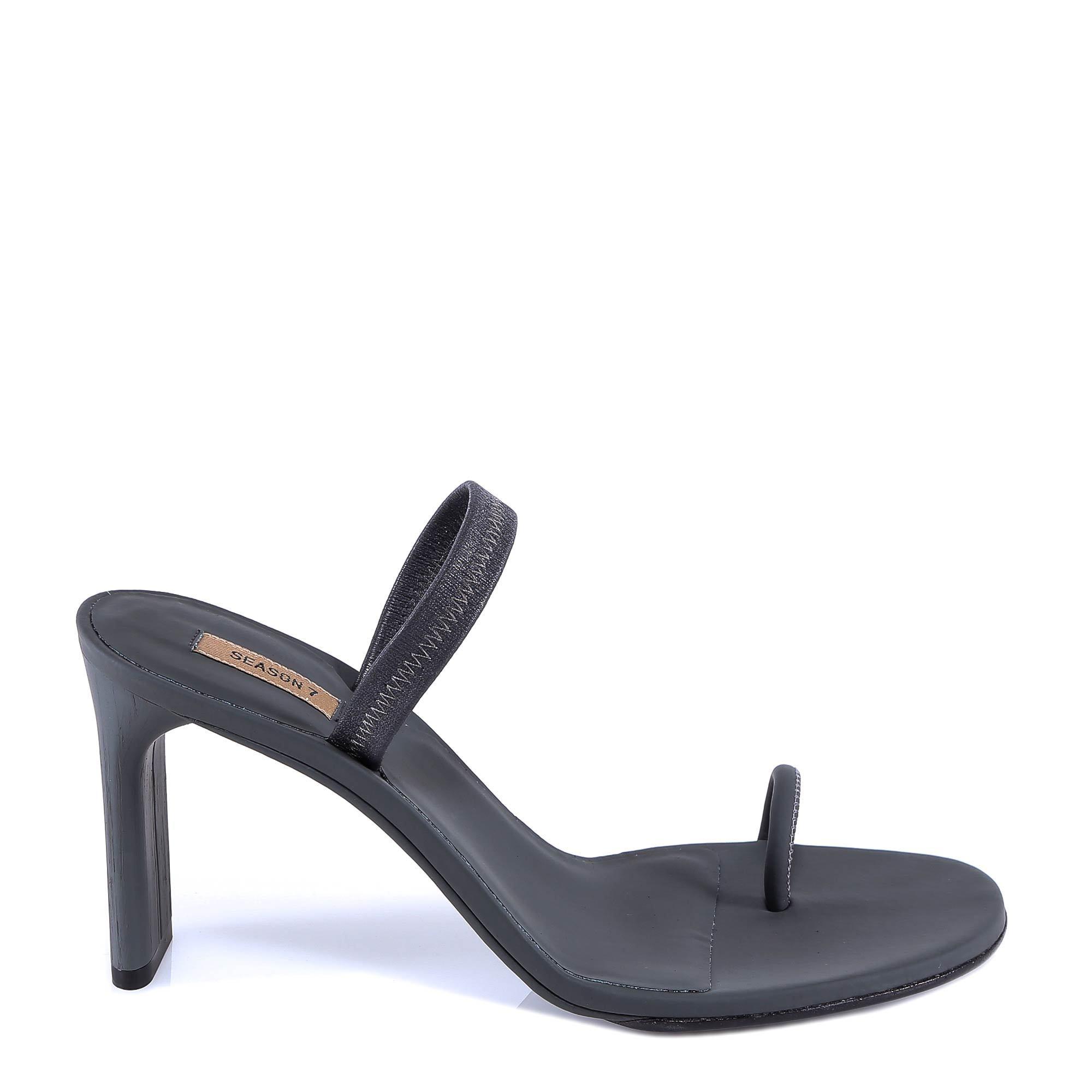 yeezy flip flop heels