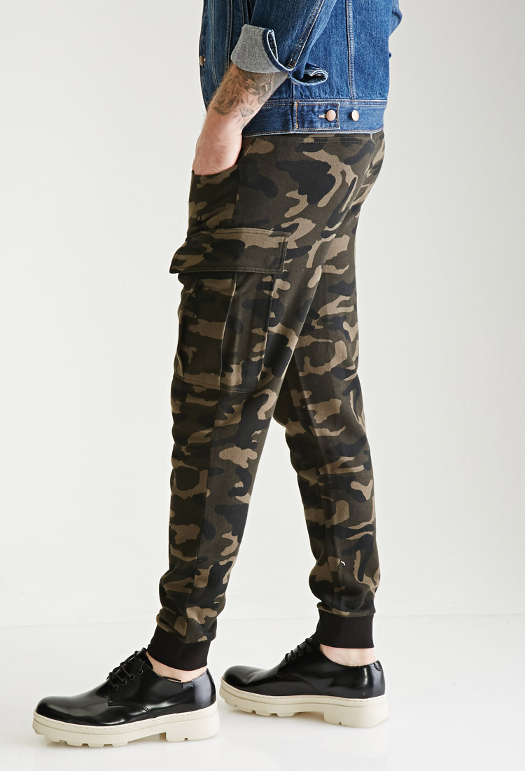 camo cargo sweatpants