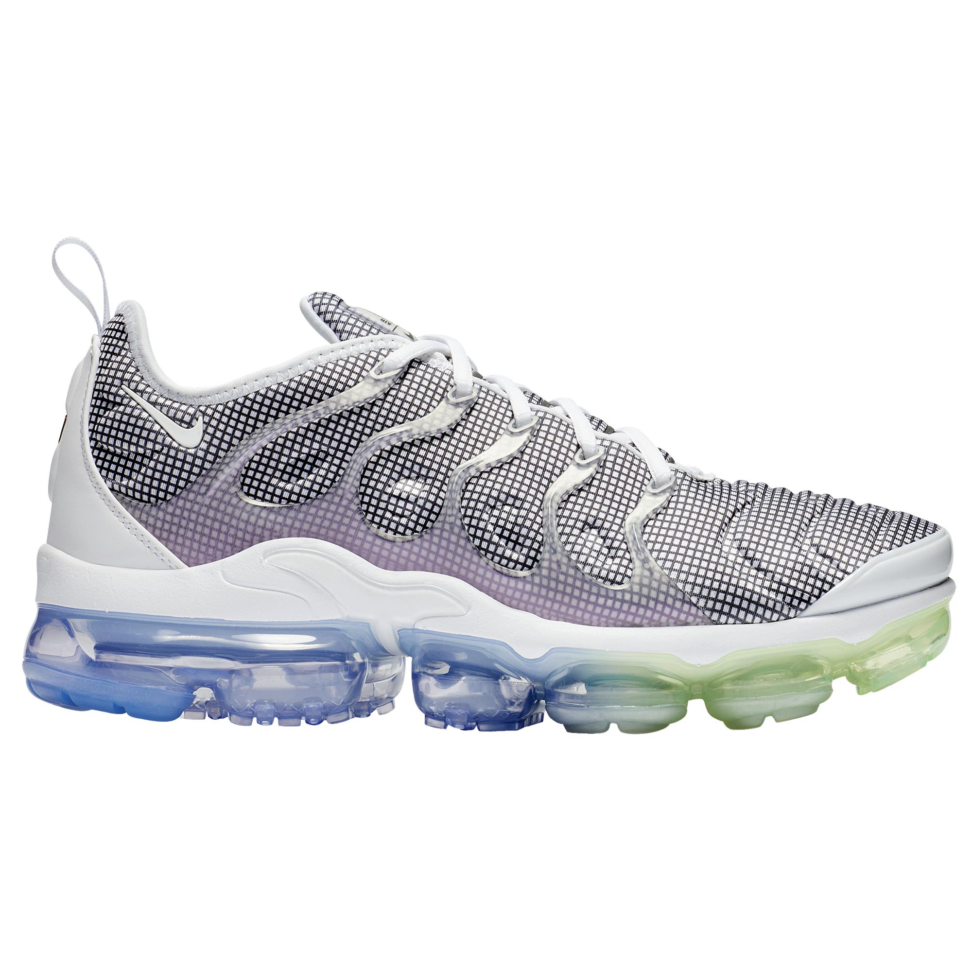 white vapormax size 7