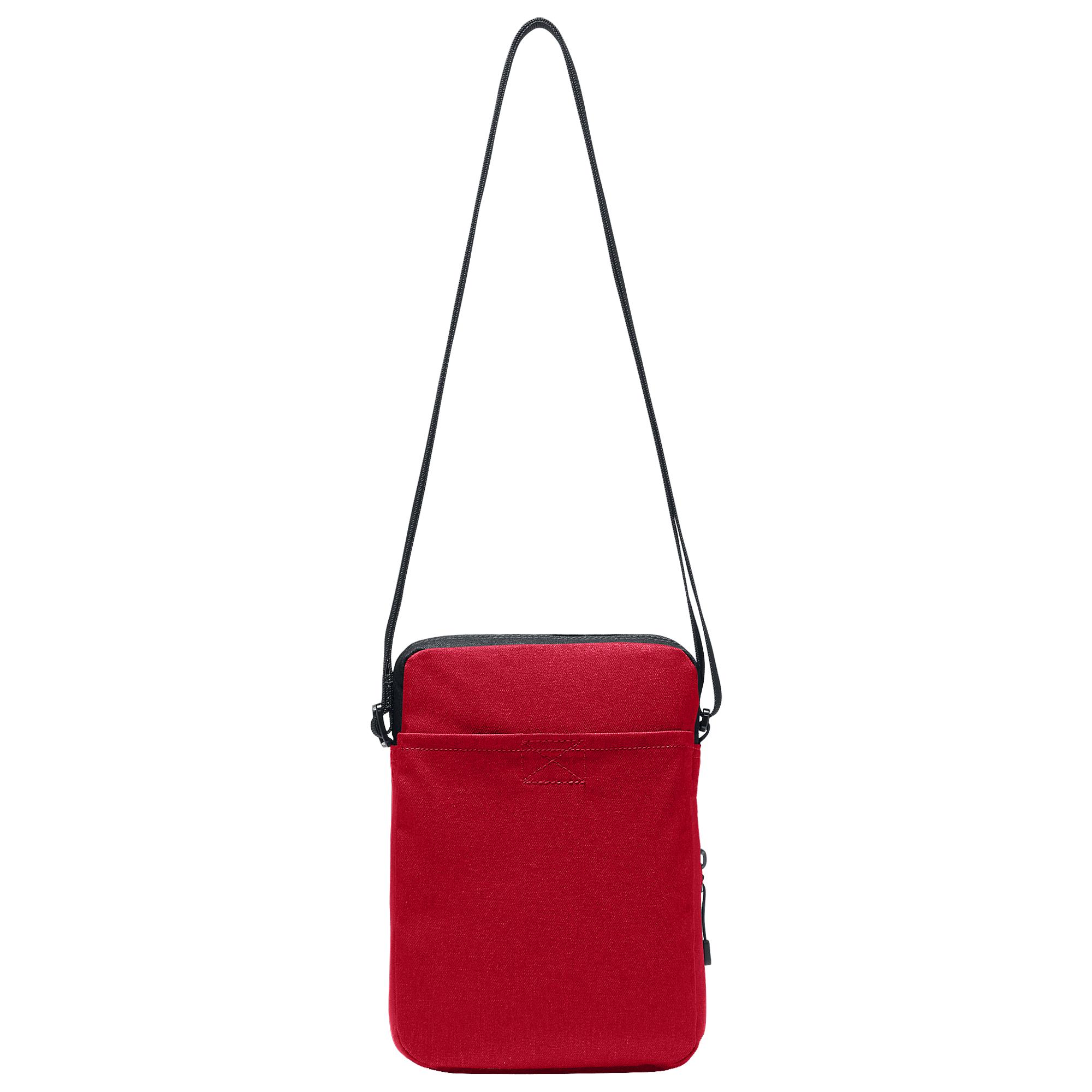 nike tech small item bag