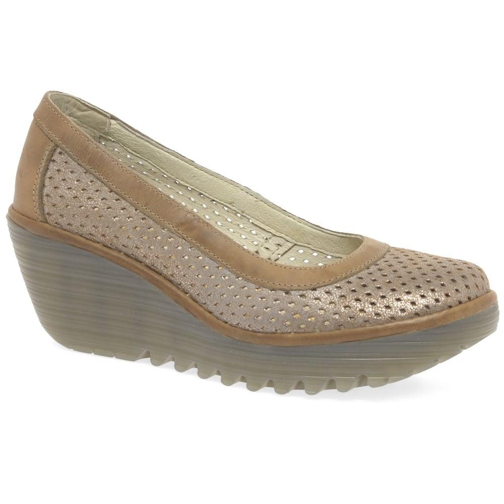 Fly London Yobe Womens Wedge Heel Shoes in Natural - Lyst