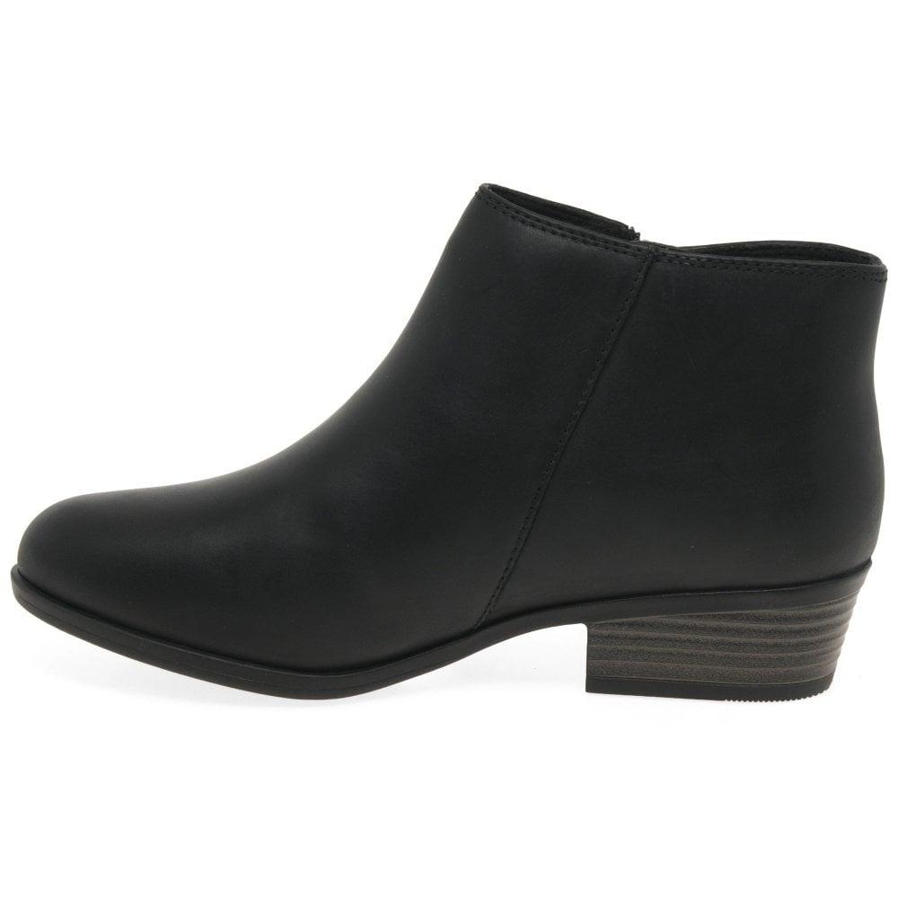 clarks addiy terri bootie