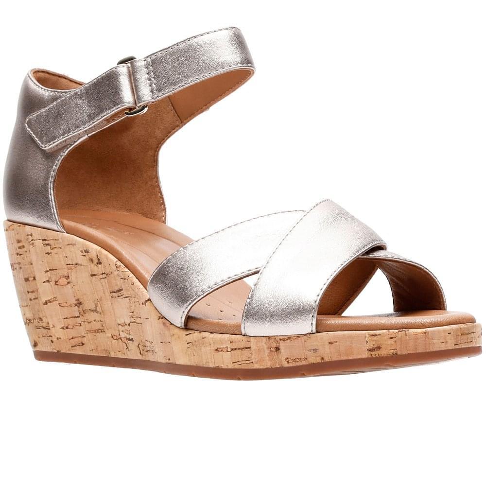 Clarks Leather Un Plaza Cross Womens Wide-fit Wedge Sandals in Gold ...