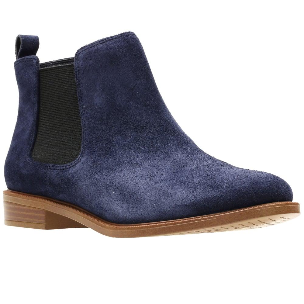 clarks women's taylor shine chelsea boot