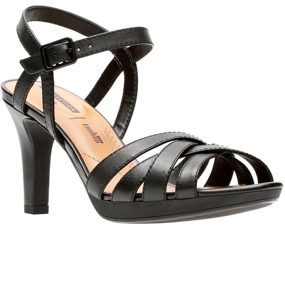 clarks adriel wavy black