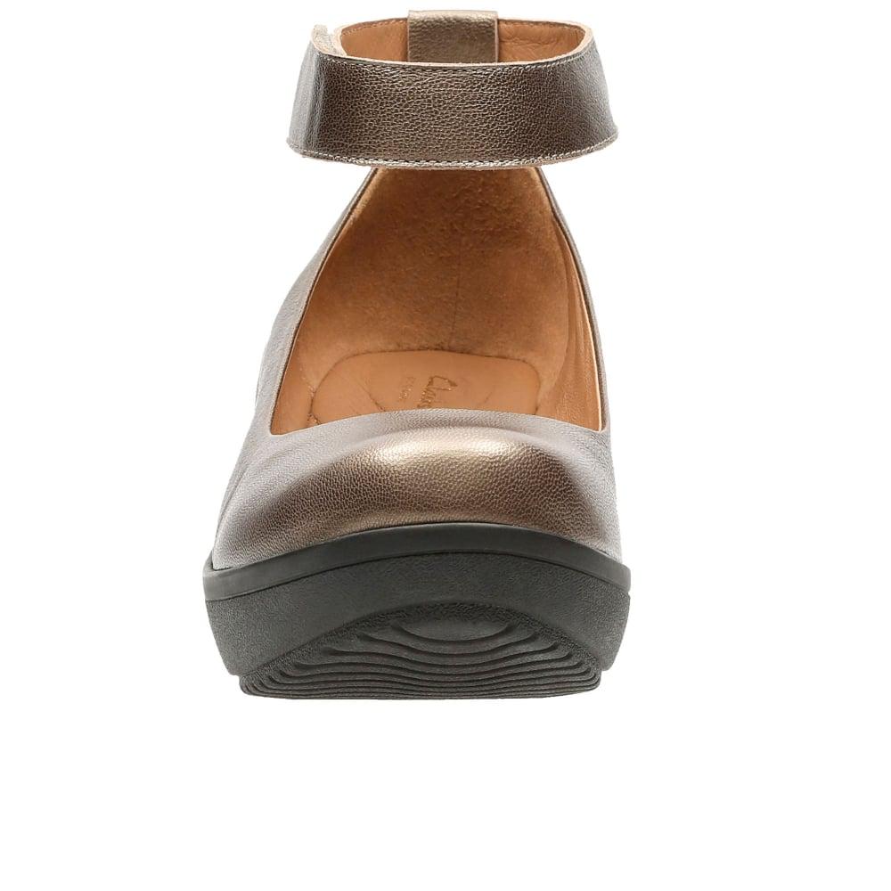 clarks wynnmere fox shoes