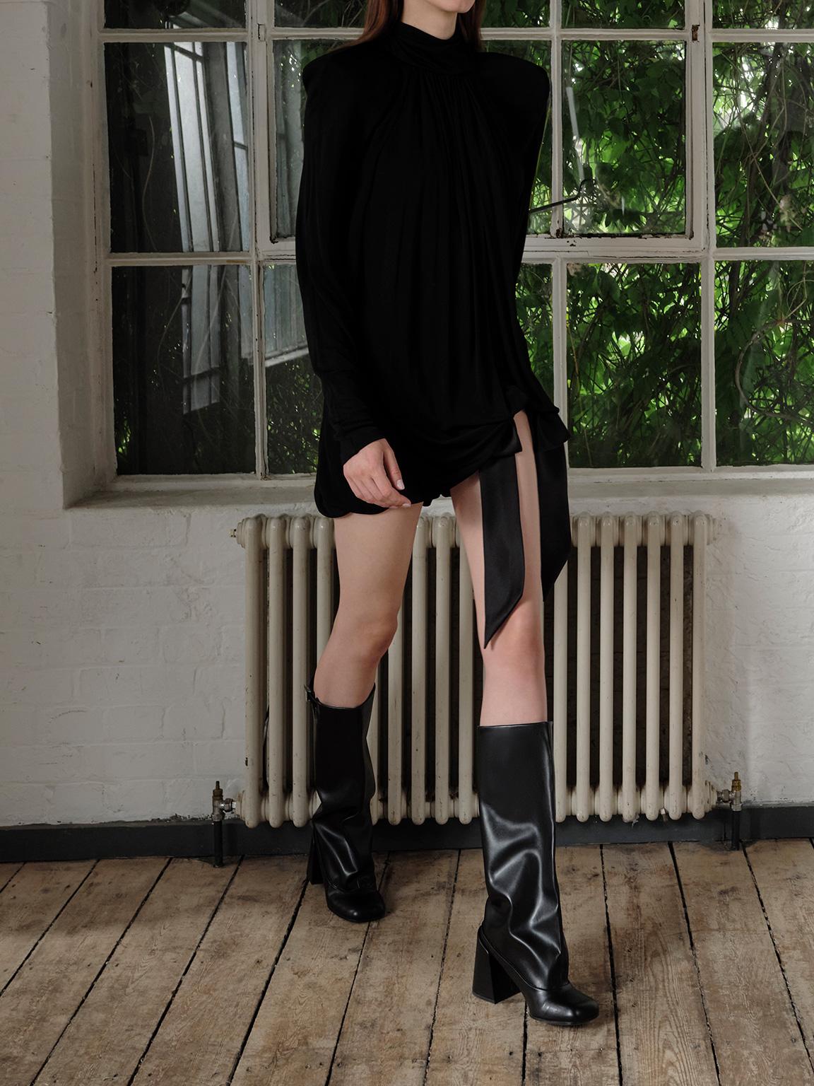 charles-keith-Black-Robbie-