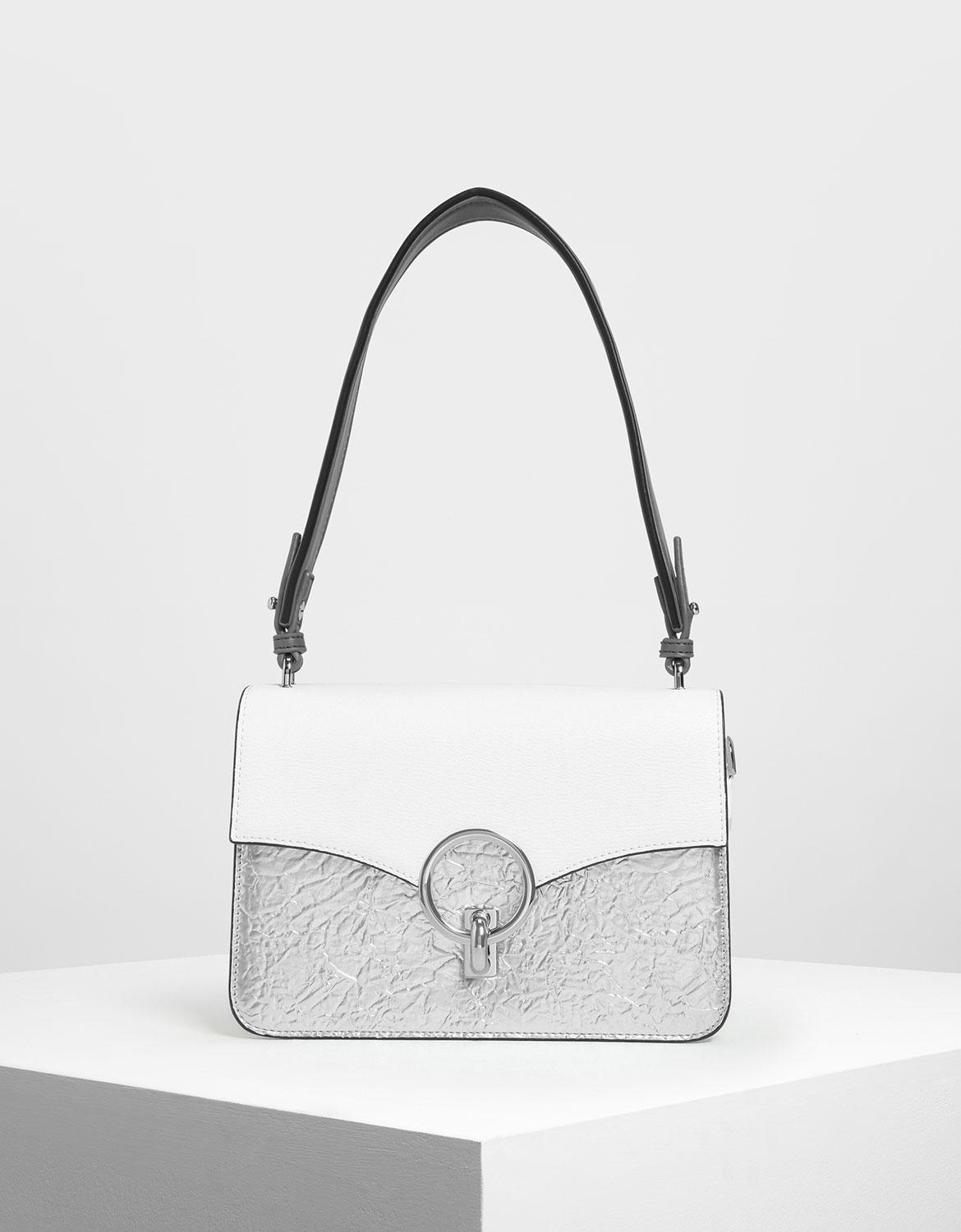 chain link shoulder bag