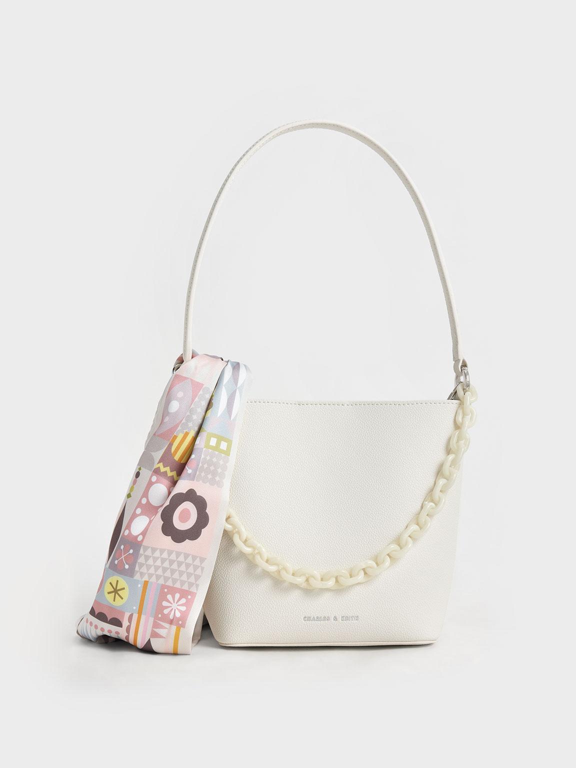 best hanging toiletry bag for women