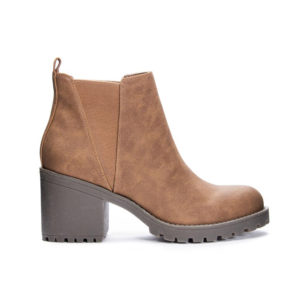dirty laundry chelsea boots