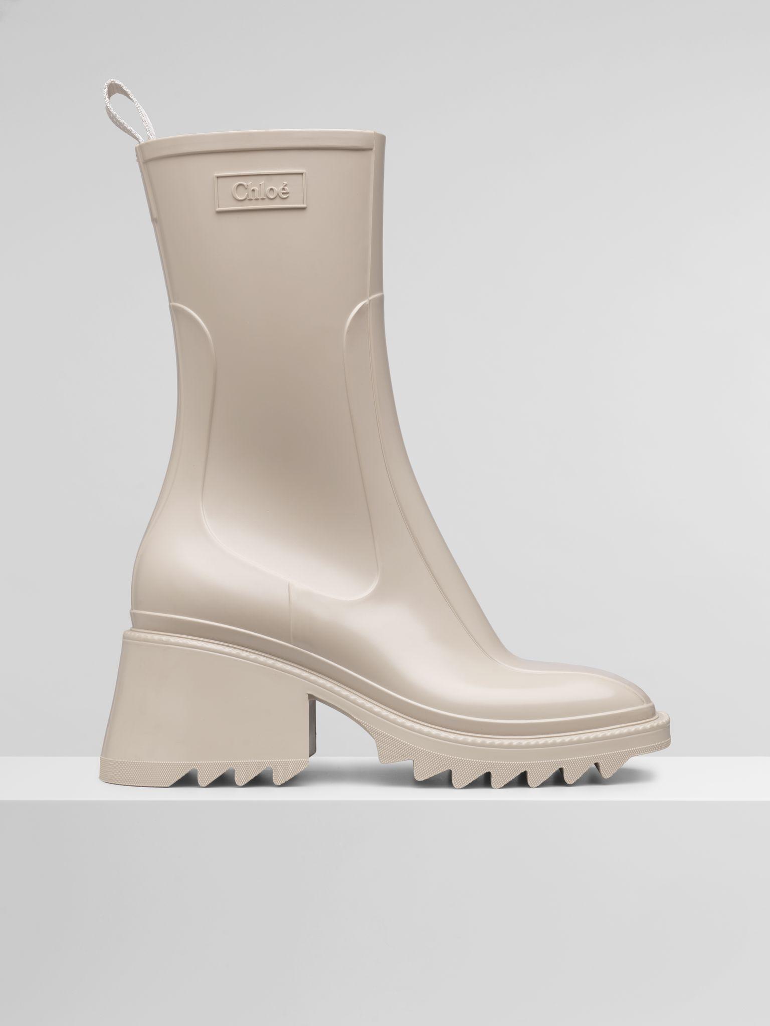 Chloé Leather Betty Rain Boot in Natural - Lyst