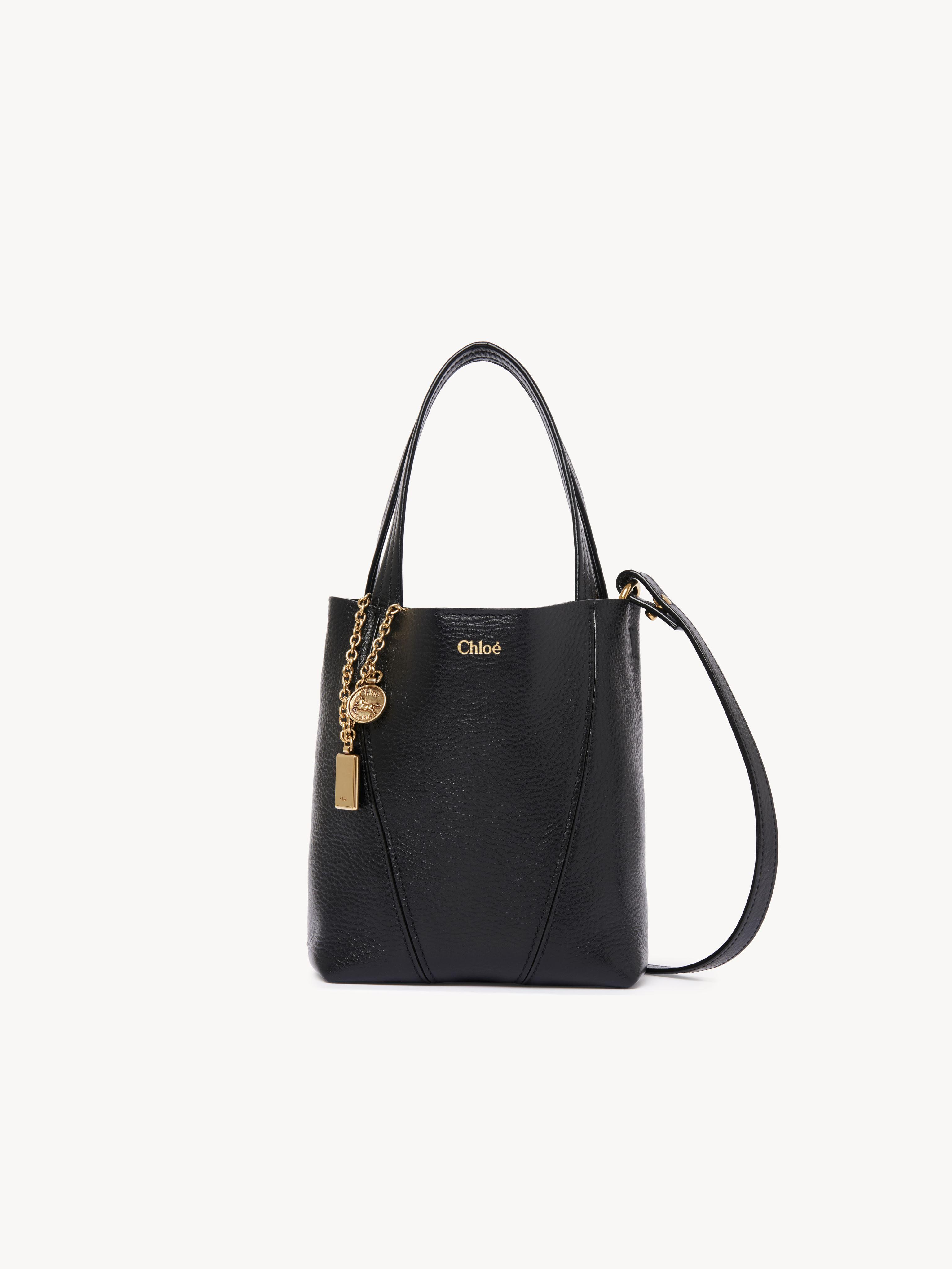 トートバッグ CHLOE CHLOE SPIN SMALL TOTE BAG IN GRAINY LEATHER Chloé Small Chloé Spin Tote Bag In Grained Leather in Milky