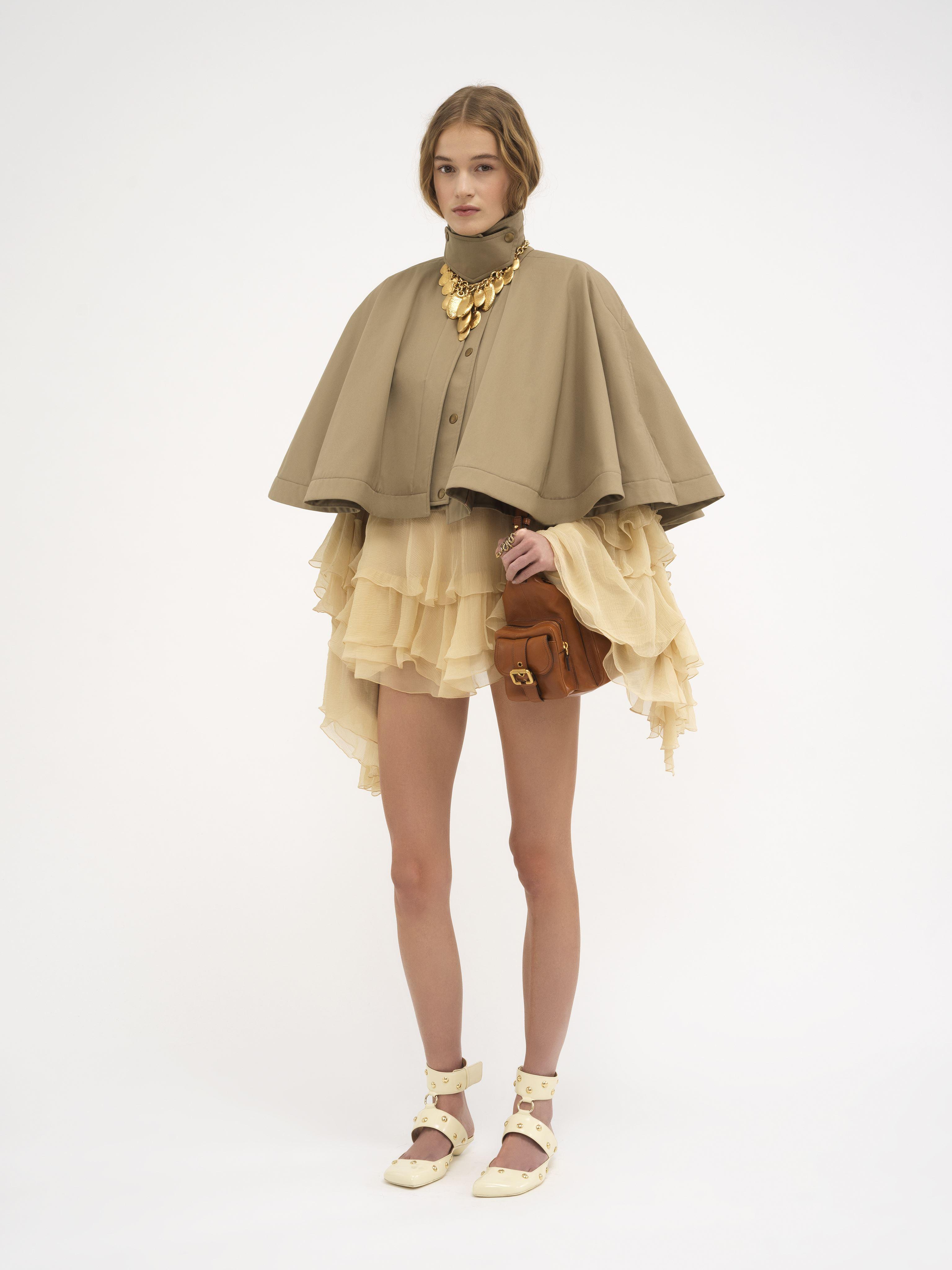 ポンチョ・ケープ CHLOE WOOL ASYMMETRIC CAPE Asymmetric Wool Cape - Beige - Jackets - & Other Stories