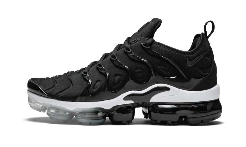 black vapormax mens uk