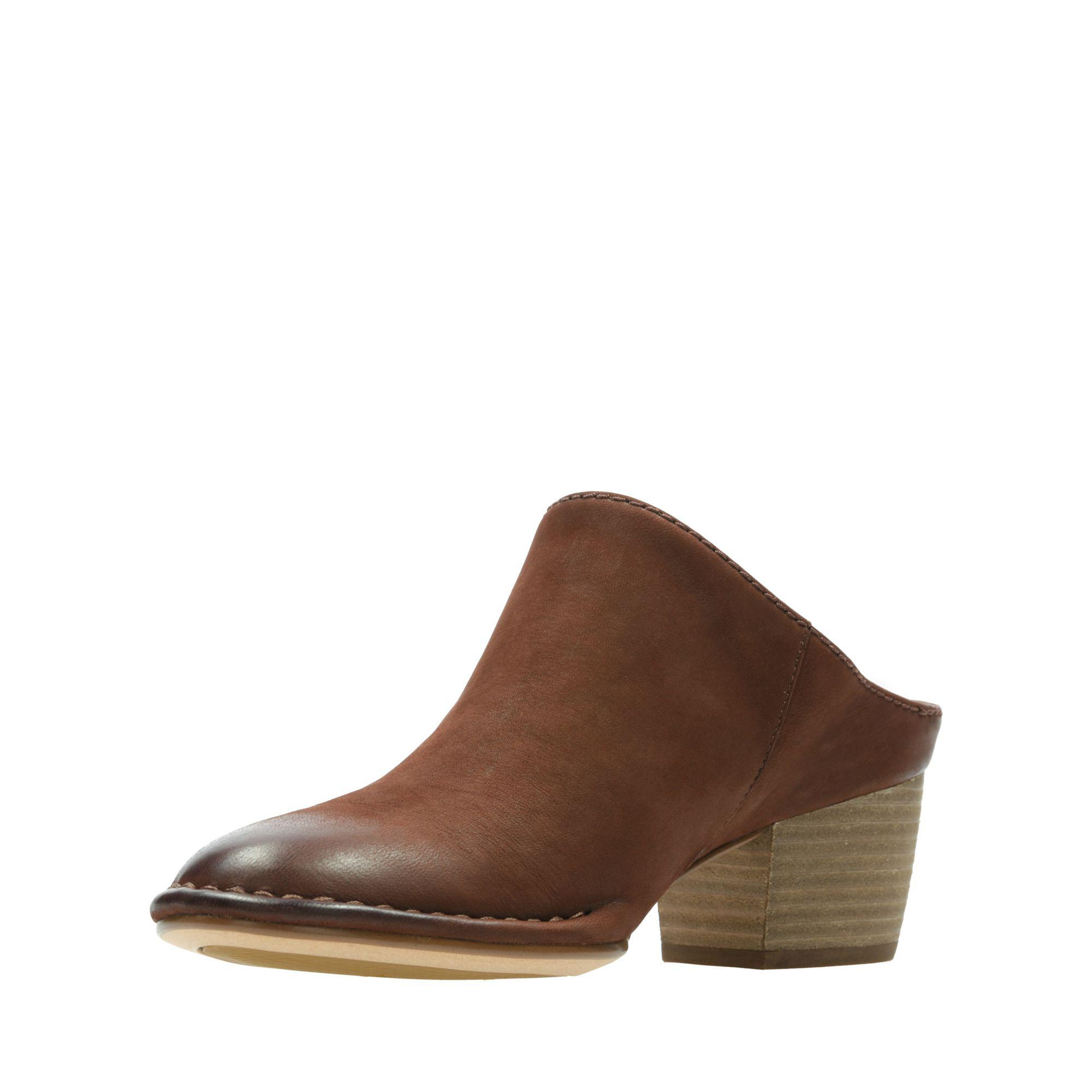clarks isla mule