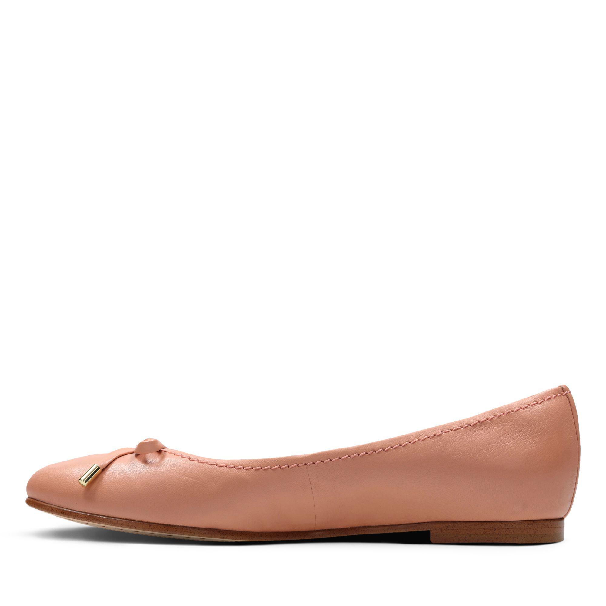 Clarks Leather Grace Lily Flat in Pink Leather (Pink) | Lyst