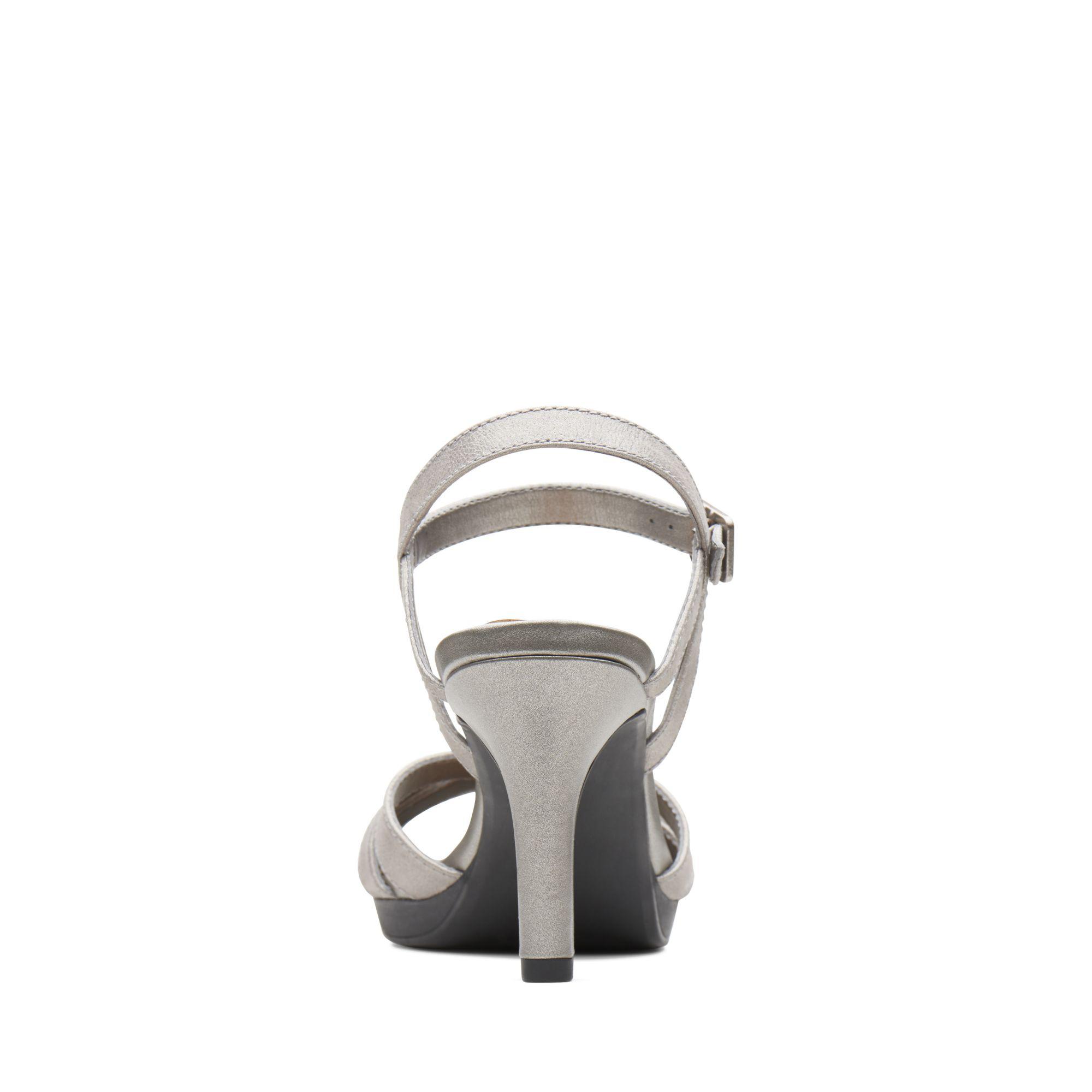 clarks adriel wavy pewter