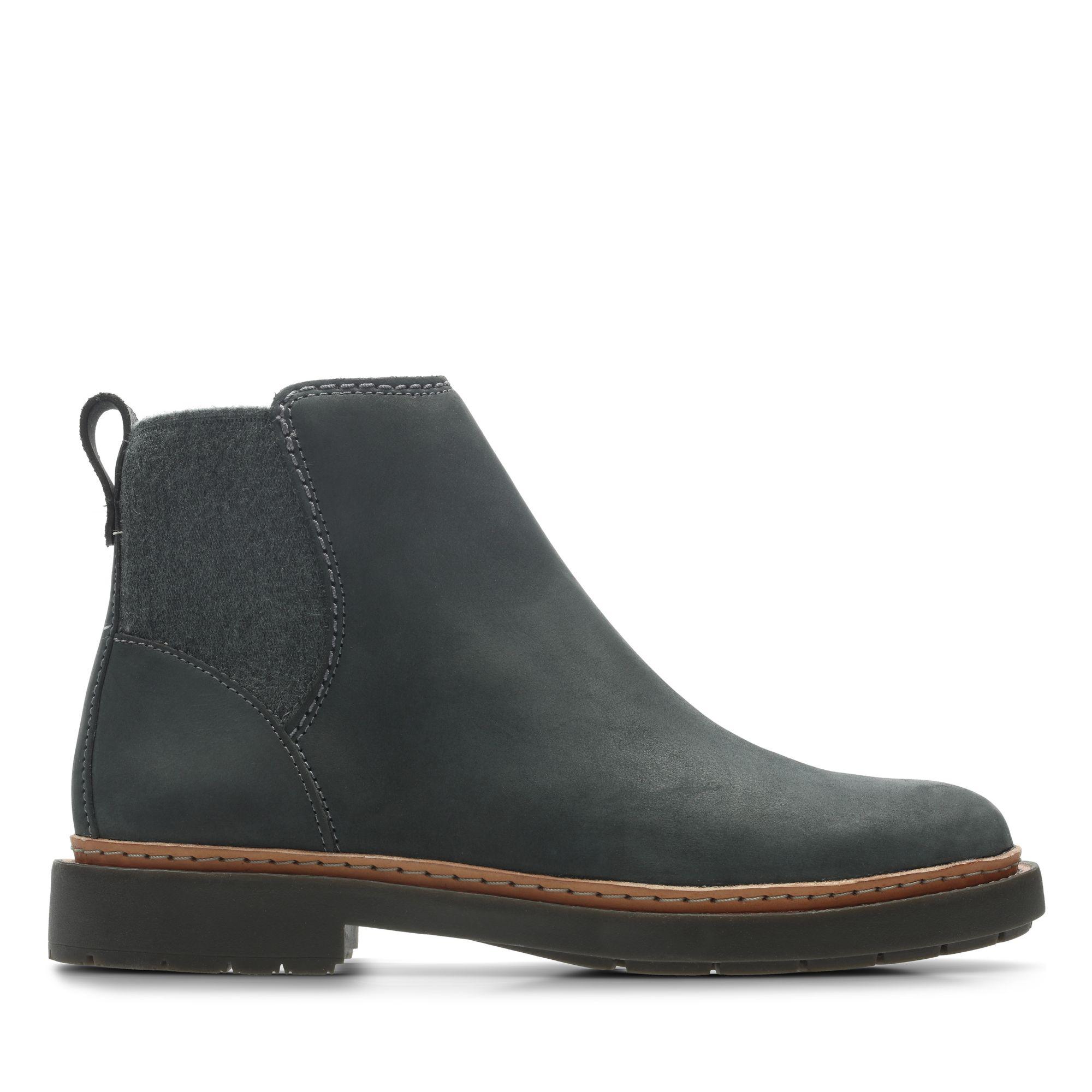 s Trace Fall Chelsea Boots in Gray 