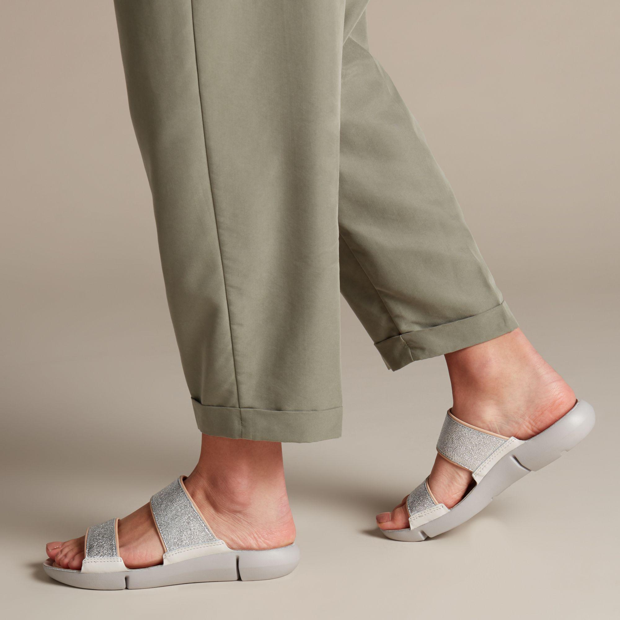 clarks originals desert london beeswax