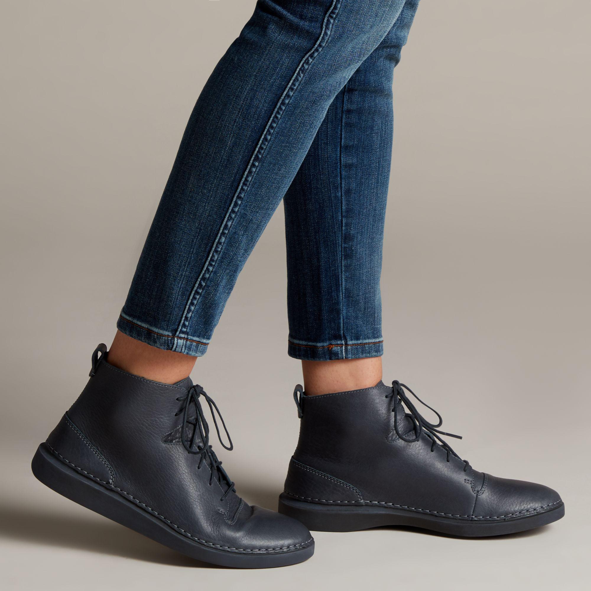 clarks men's hale rise classic boots