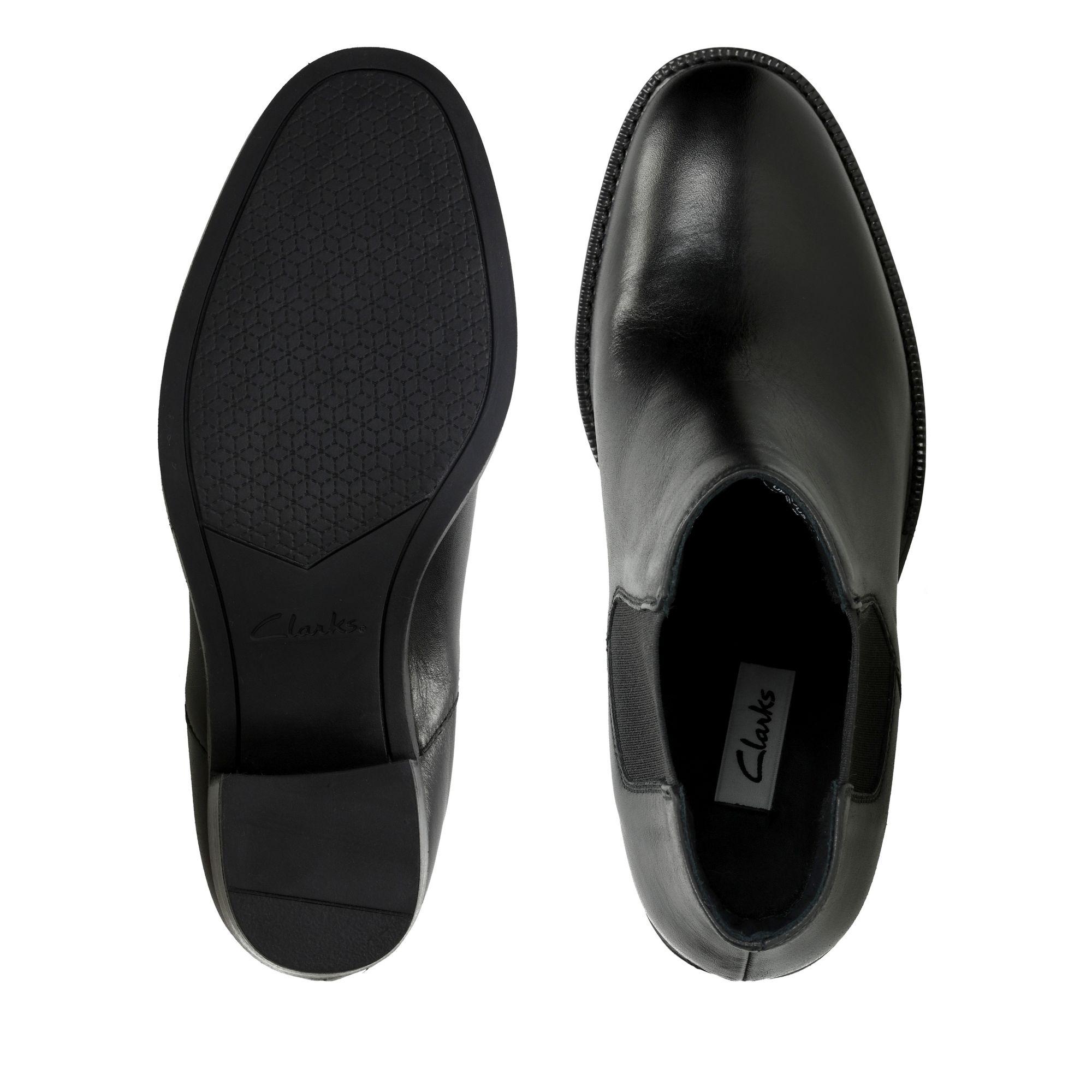 clarks mascarpone bay black