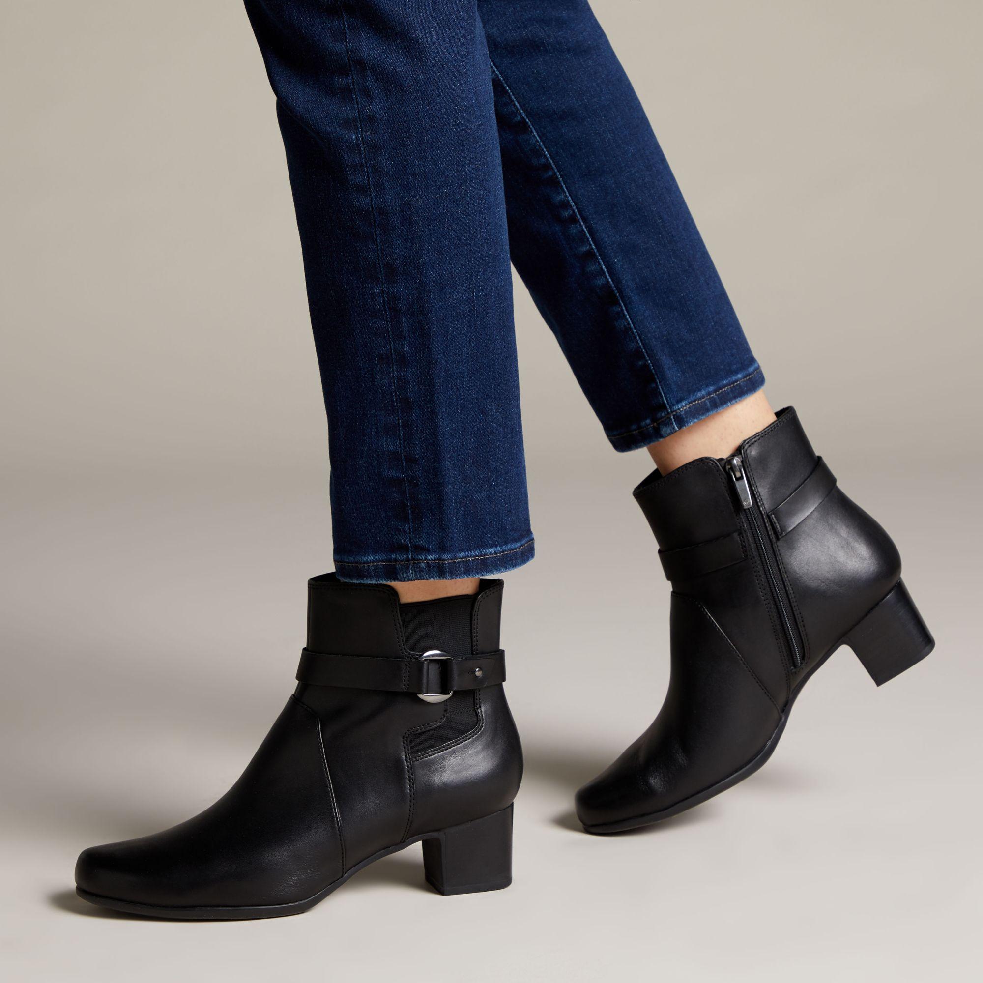 Clarks Leather Un Damson Mid in Black Leather (Black) - Lyst