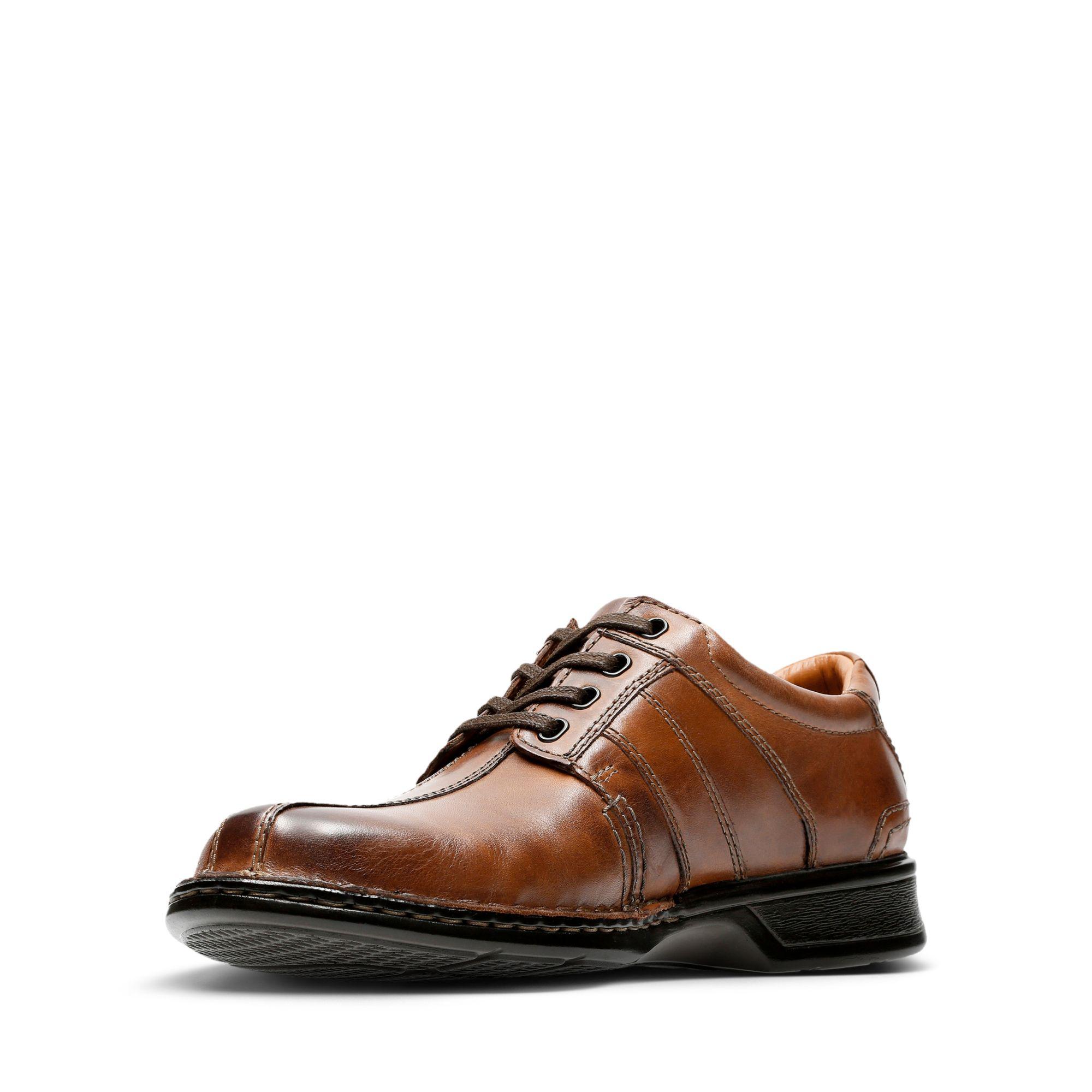 clarks touareg vibe