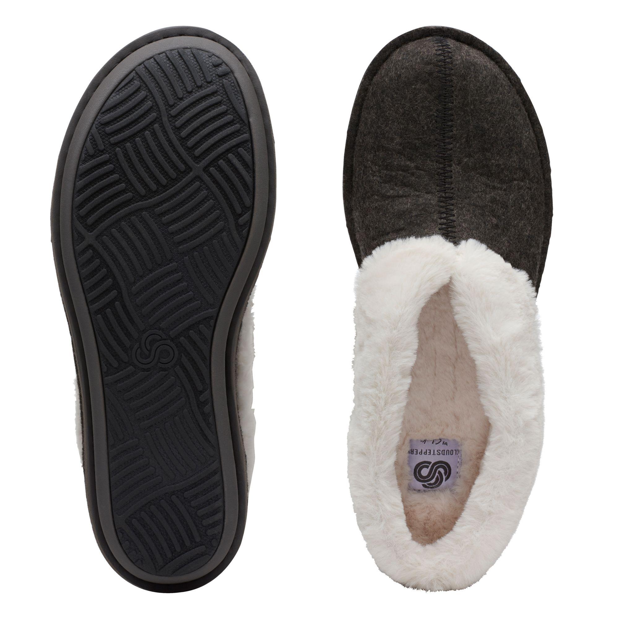 clarks step flow low