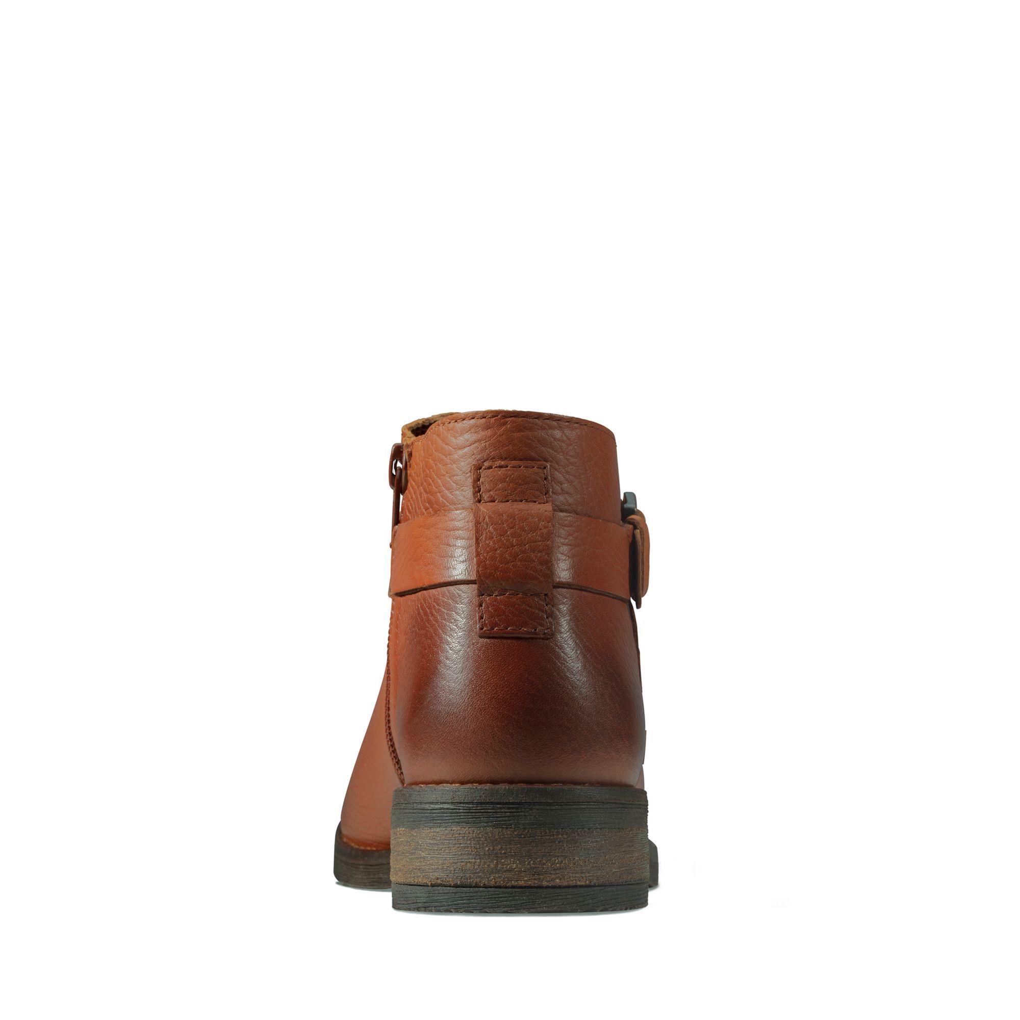 clarks demi tone
