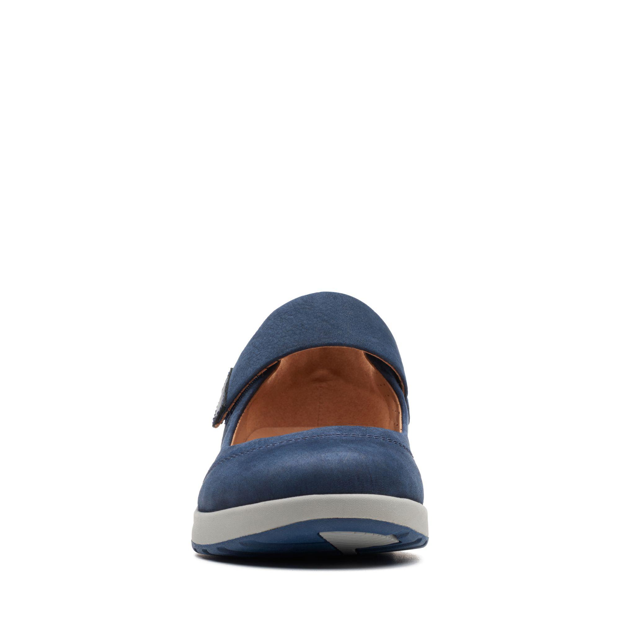 un adorn strap clarks