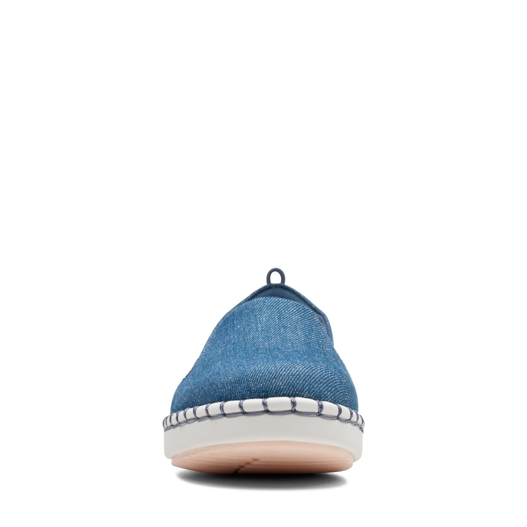 clarks women's cloudsteppers step glow slip canvas flats