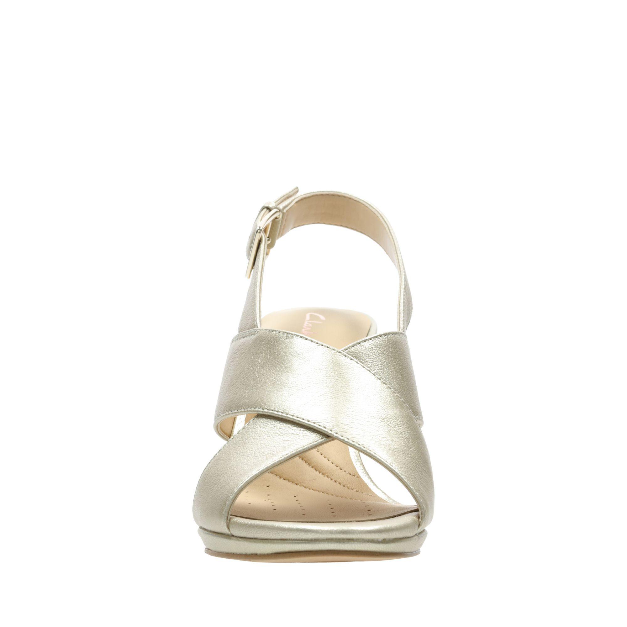 dalia lotus clarks