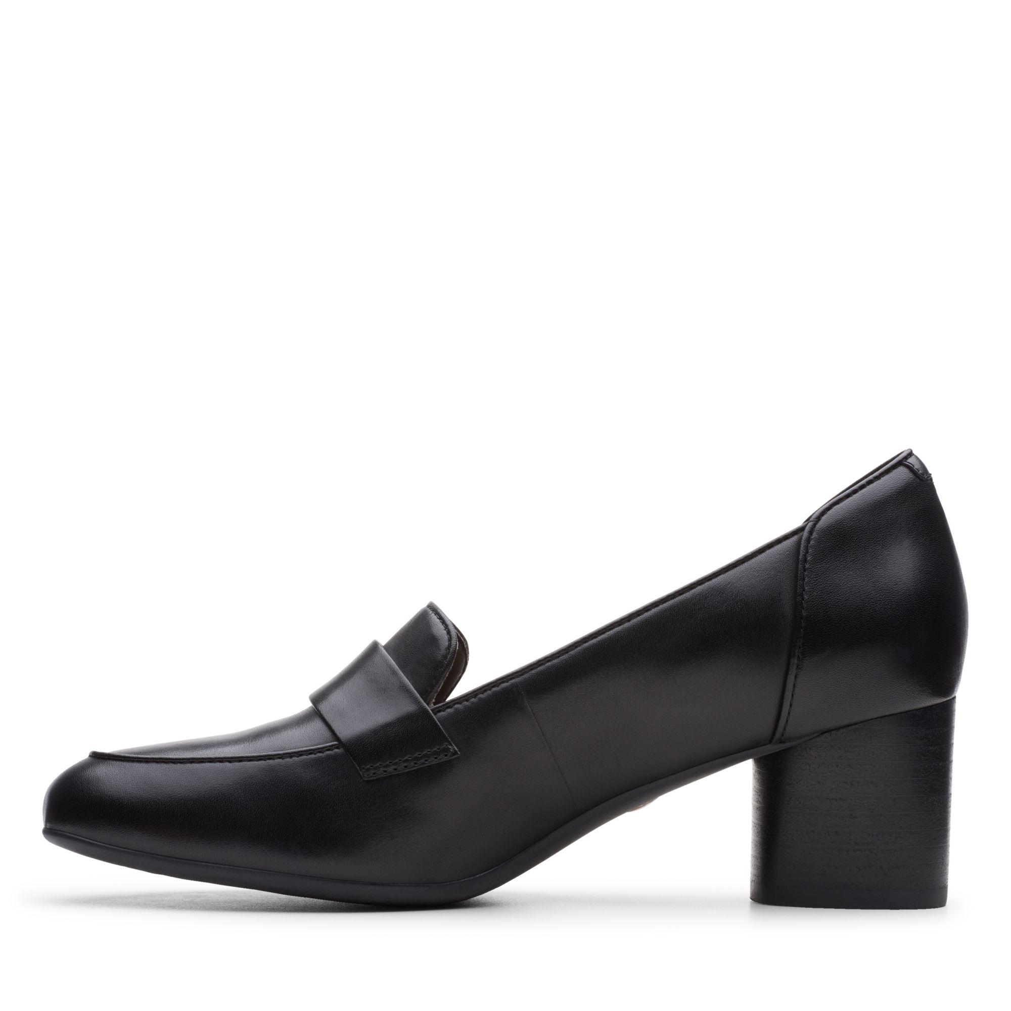 un cosmo strap clarks