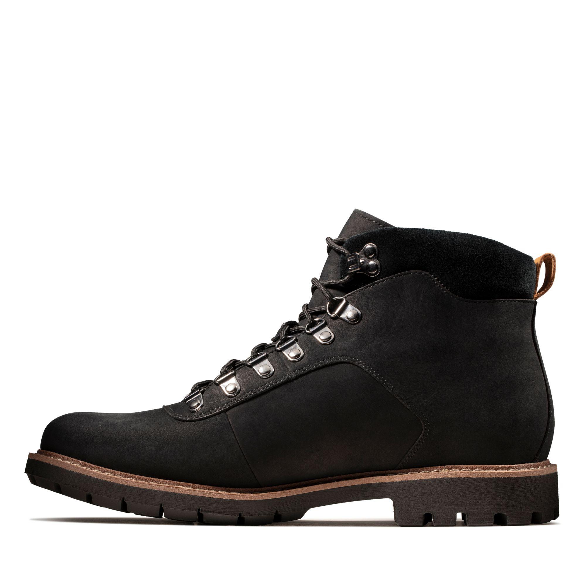 clarks nubuck boots