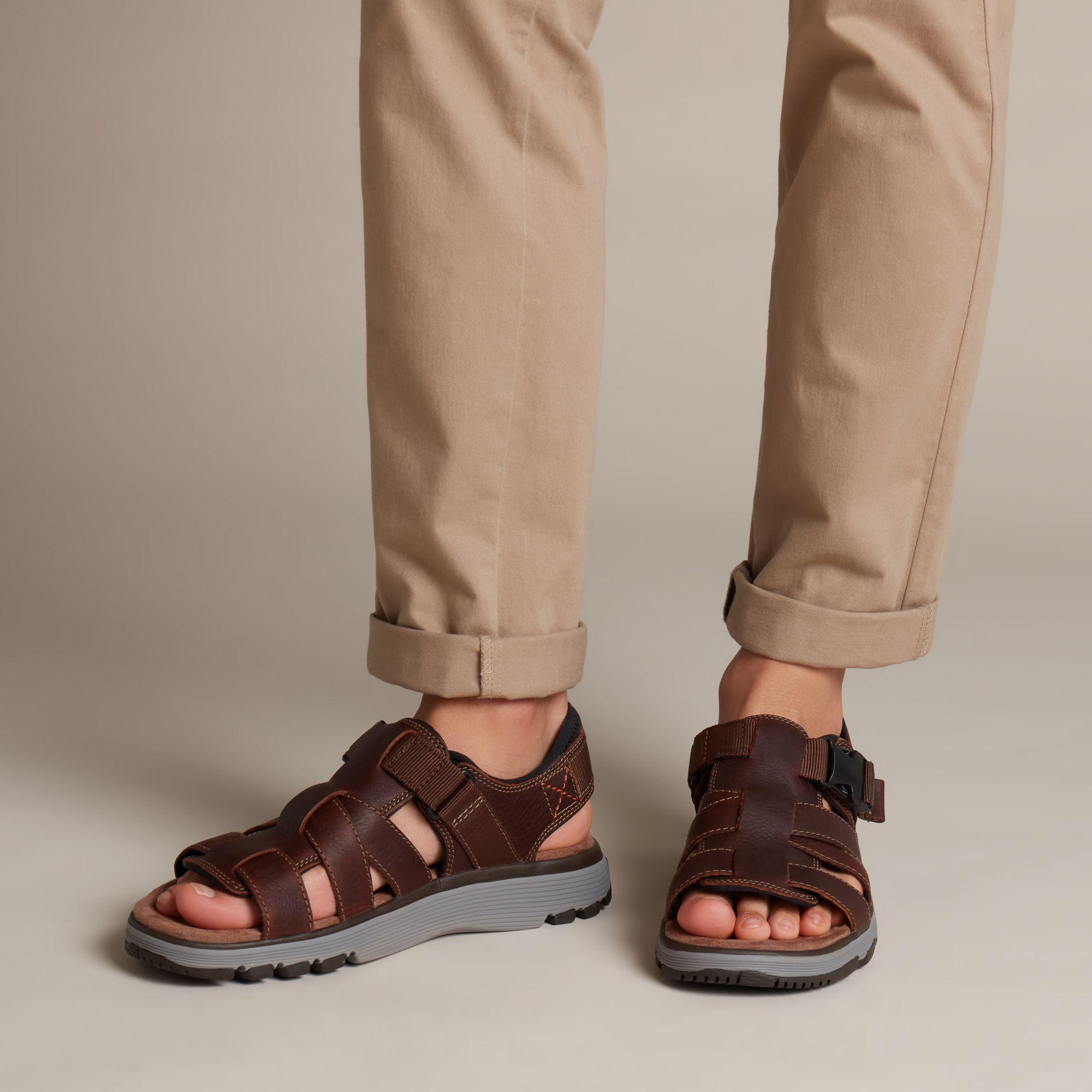 CLARKS Un Trek Cove Mens Sandals Men Shoes