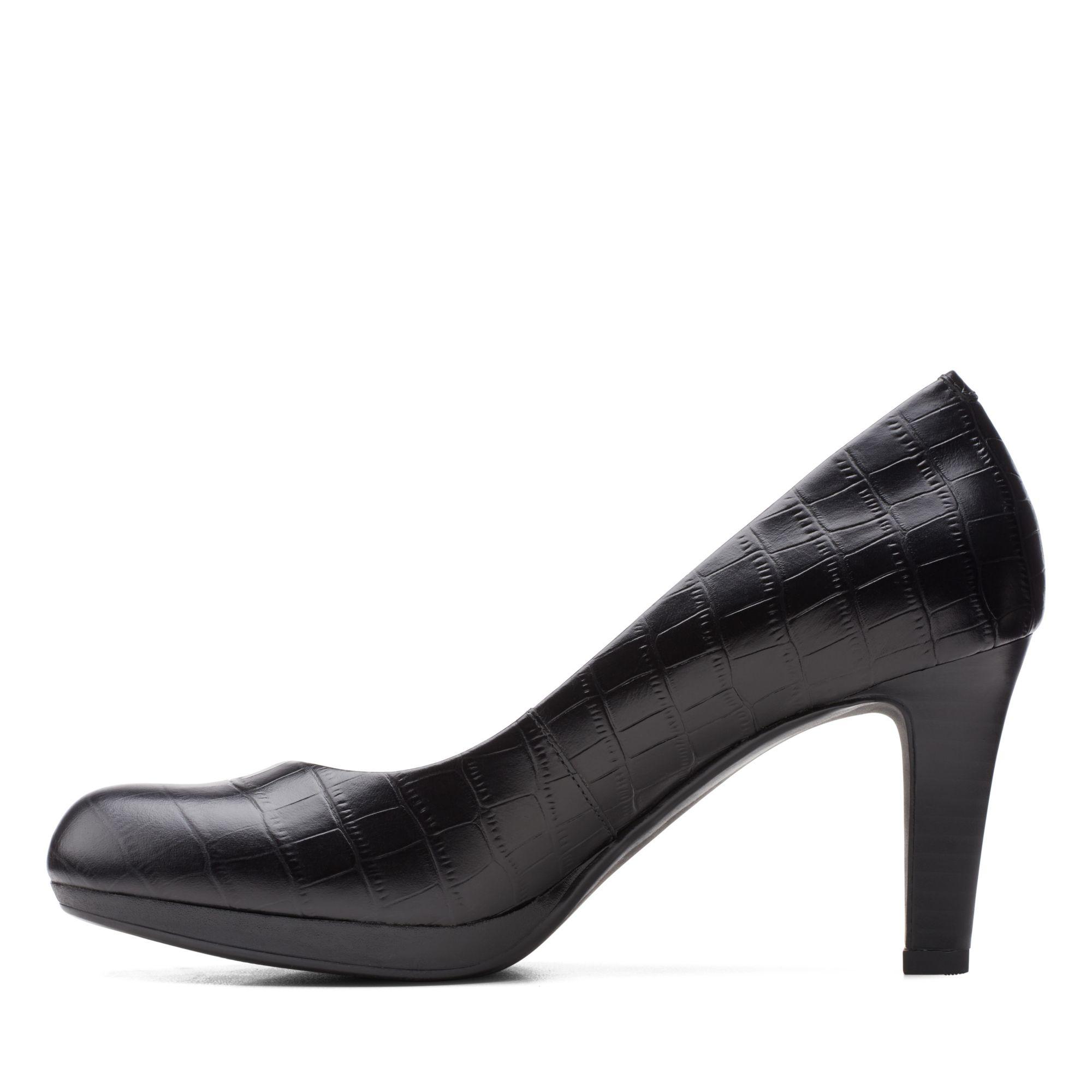 clarks adriel viola