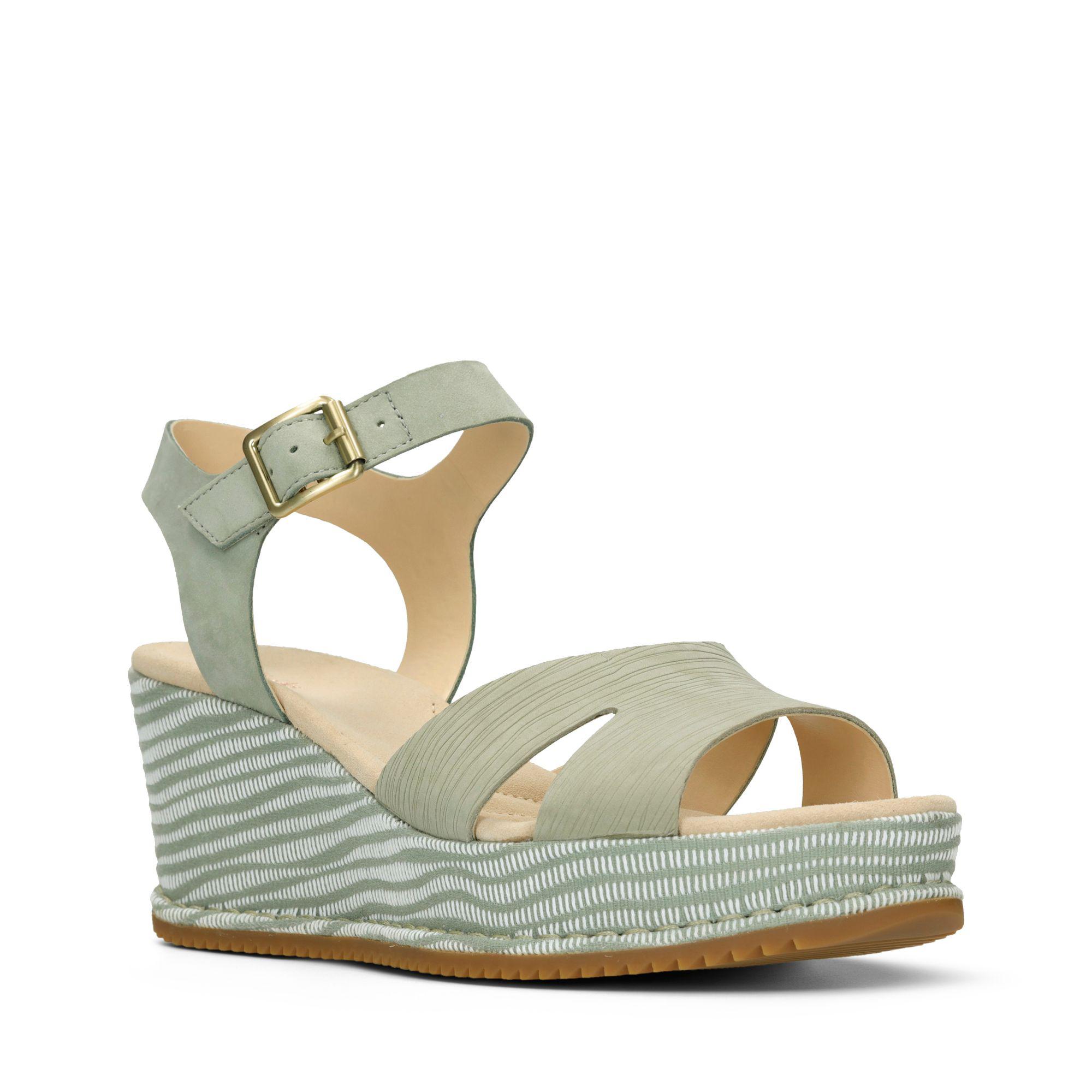 akilah eden clarks sandals