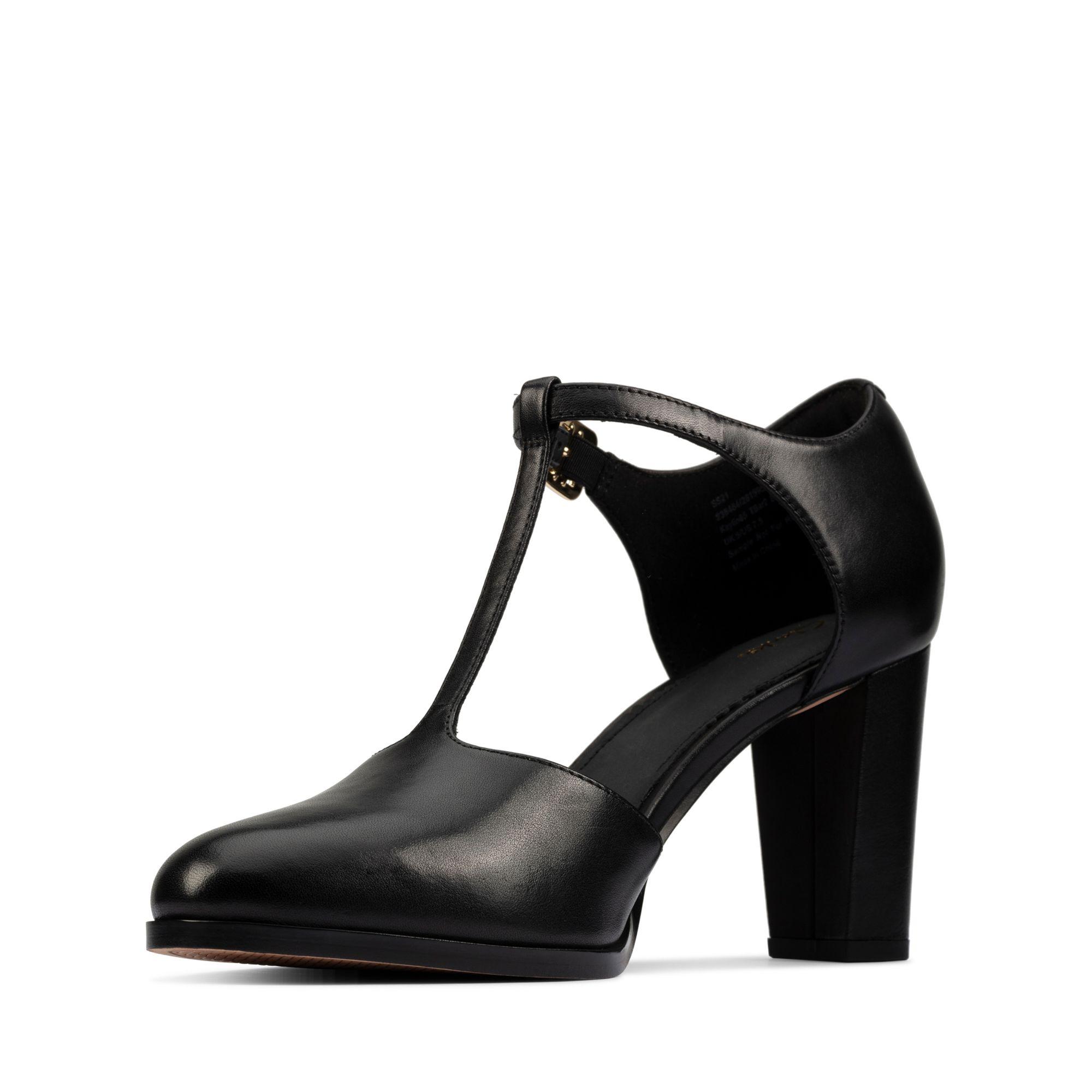 Clarks Kaylin 85 T Bar in Black | Lyst