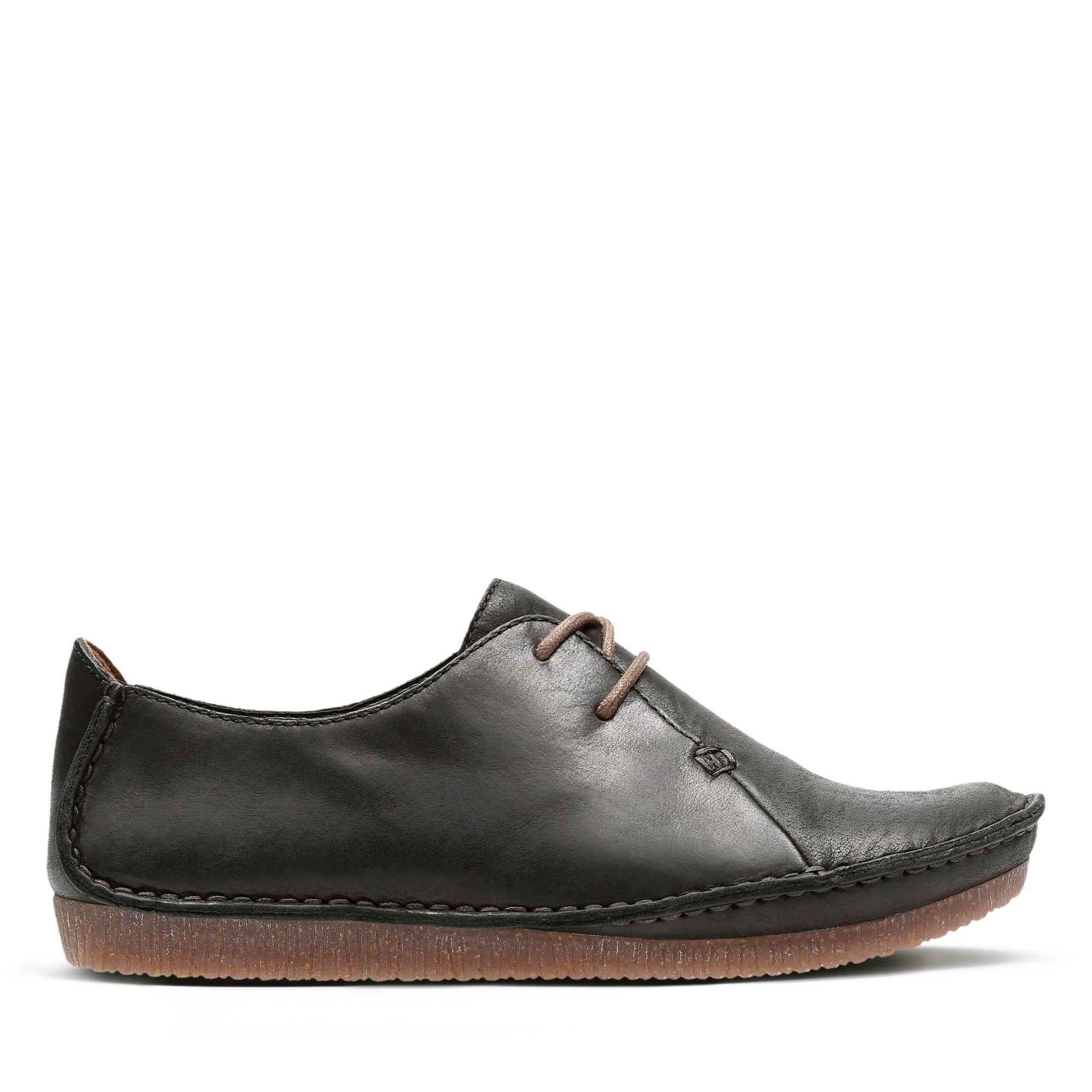 clarks janey mae black