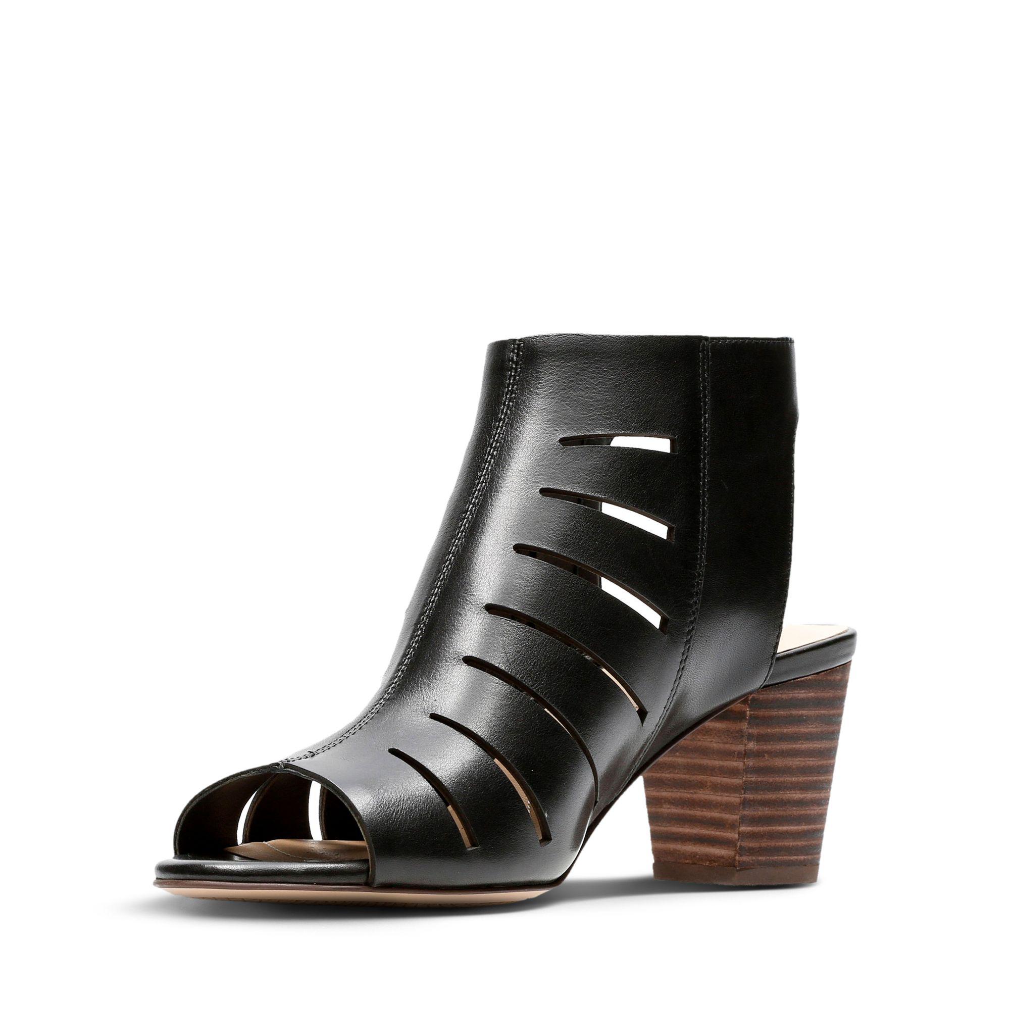 deloria ivy clarks