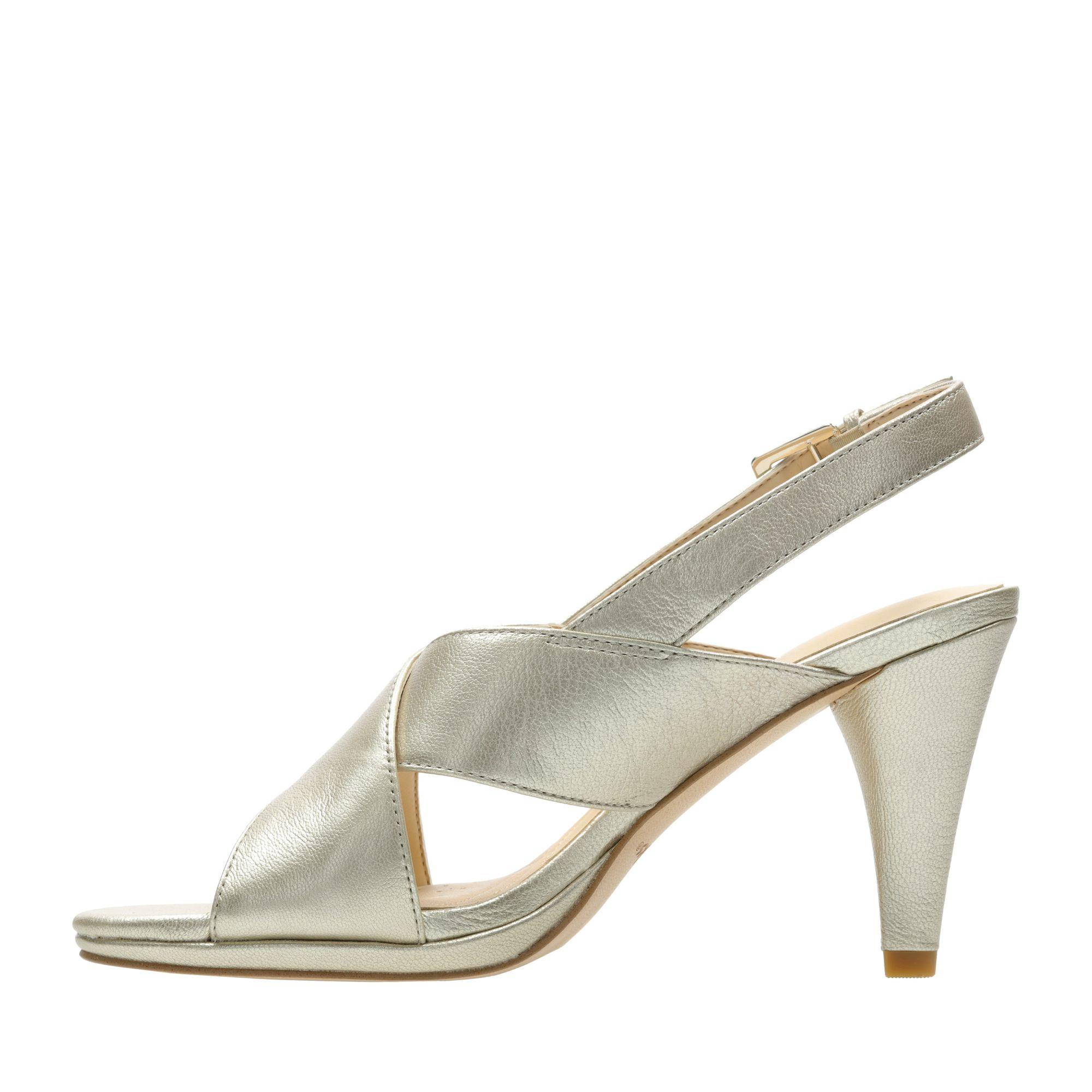 dalia lotus clarks