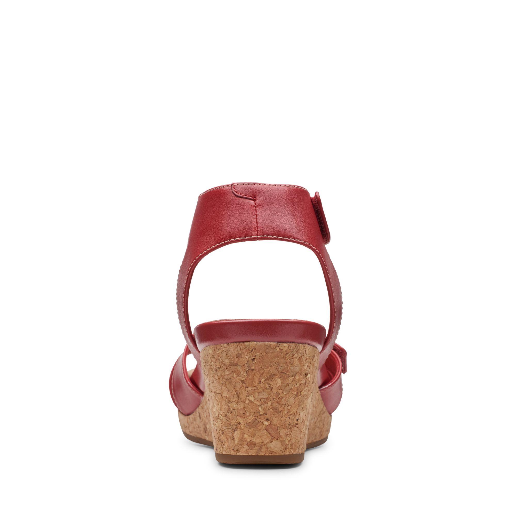 clarks women's un capri strap wedge sandal