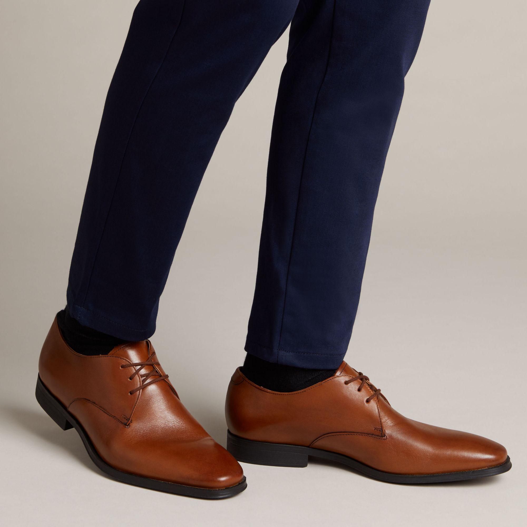 Shop Clarks Gilman Walk | UP TO 59% OFF